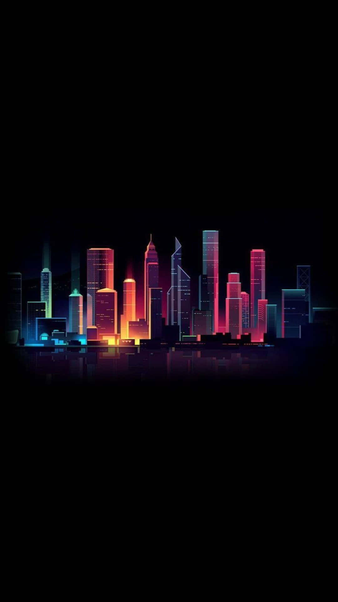 霓虹燈城市天際線夜景，發光的建築物倒映在水中。
