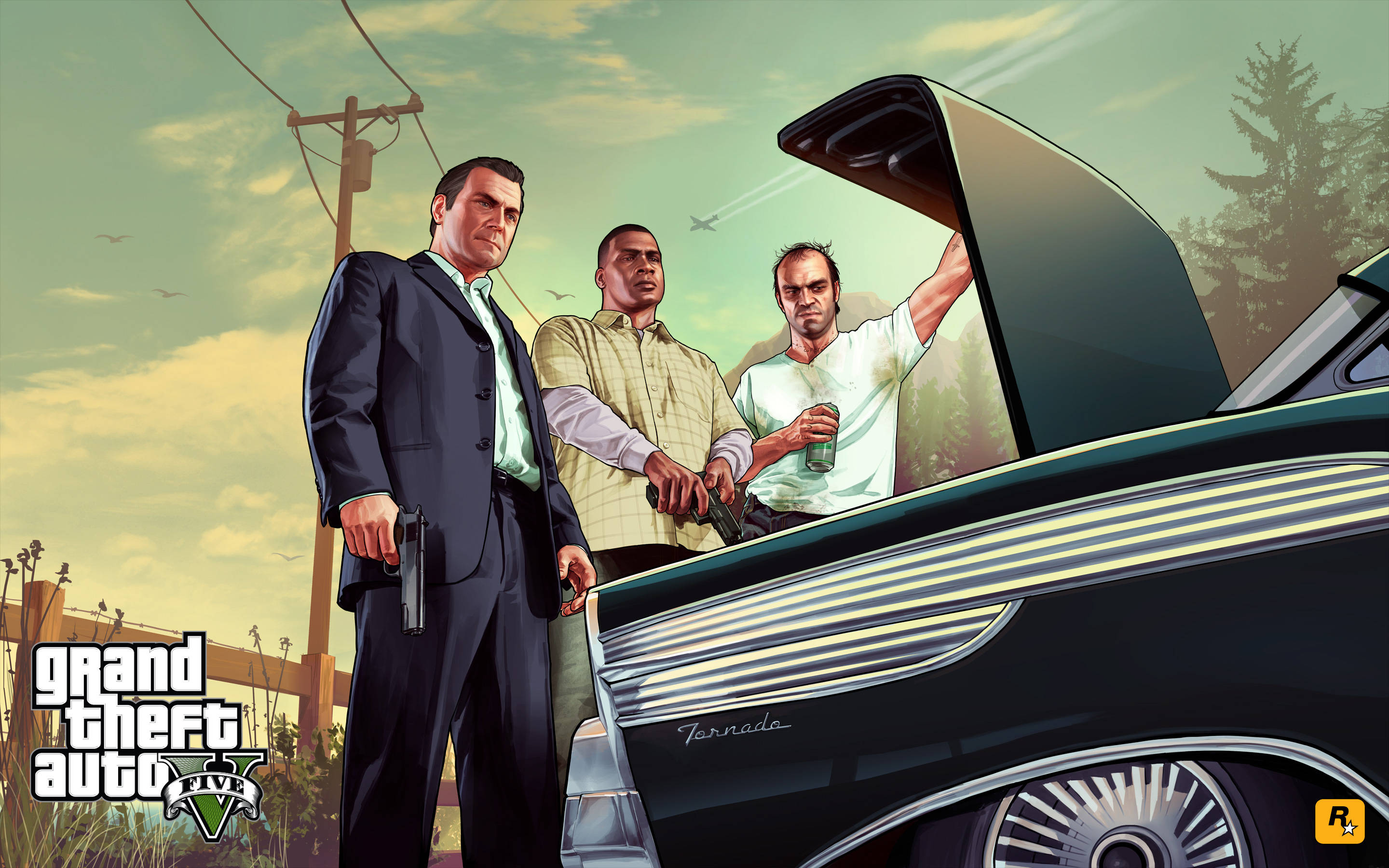 4K GTA 5 三主角檢查車頭 壁紙 — 三名男子站在一輛黑色經典汽車旁，後備箱打開，一人持槍，另一人手持飲料，天空多雲。
