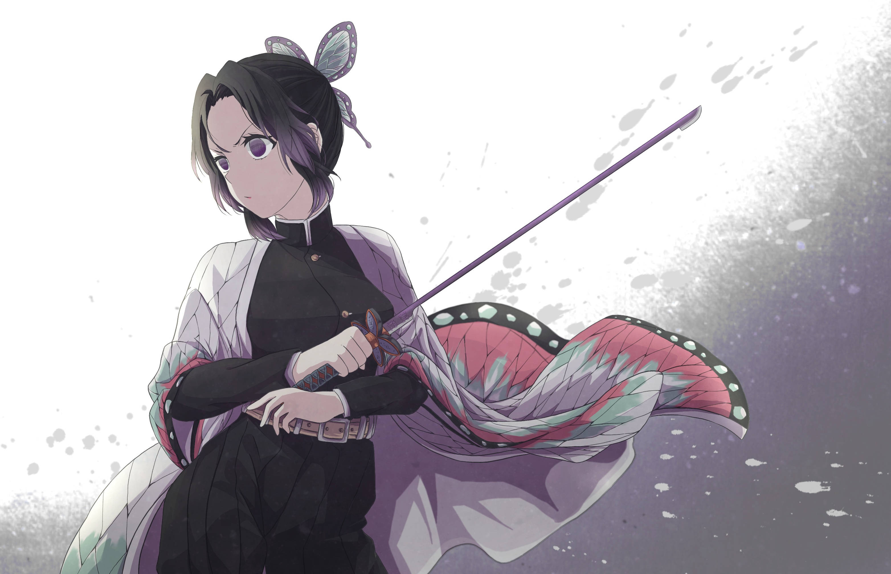 鬼滅之刃 4K 時透無一郎·怒目 壁紙 — 一個堅定的動漫女孩，戴著蝴蝶髮夾，手持劍，她的彩色和服在灰色和白色的潑濺背景中飄揚。