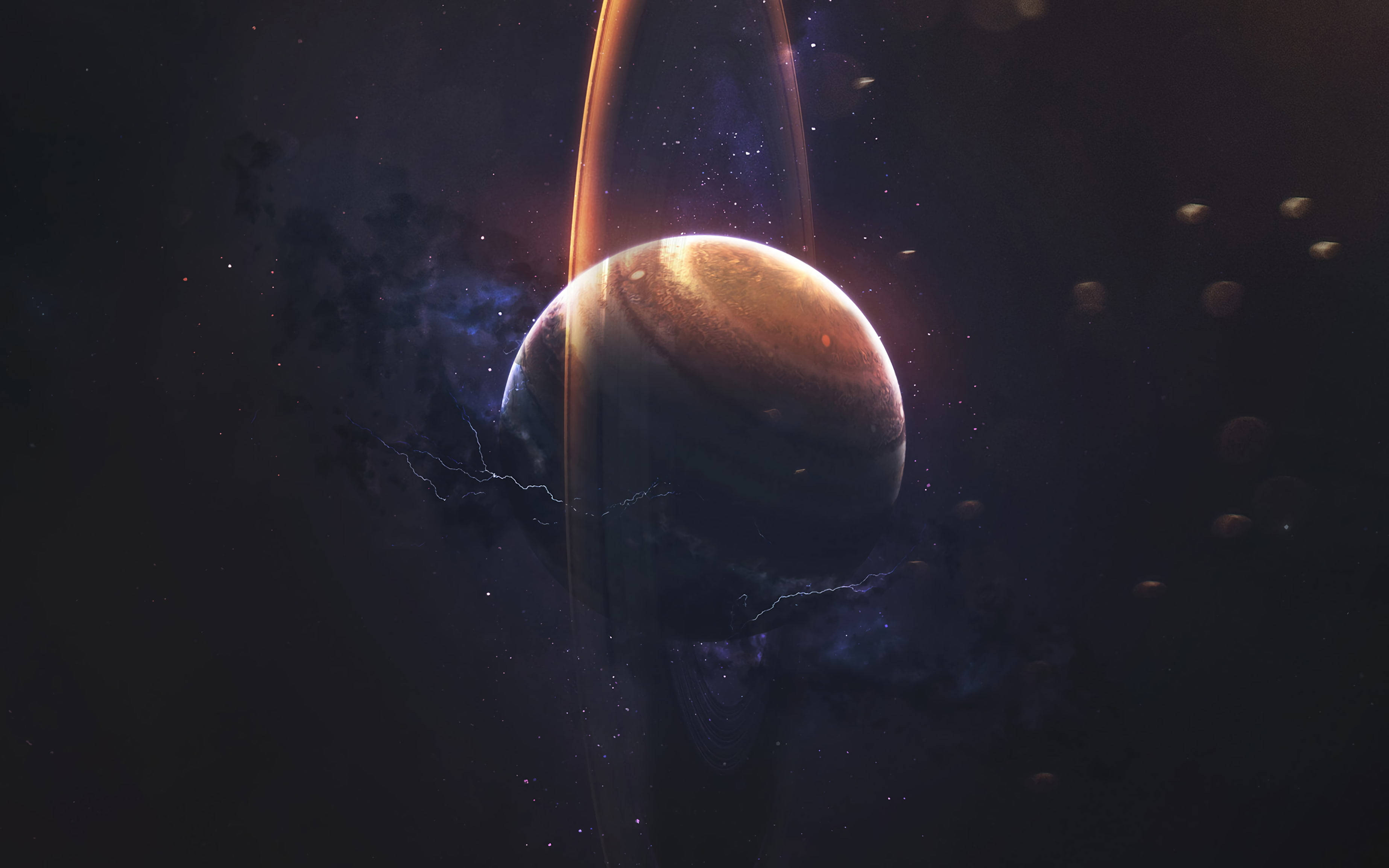直立土星 4K 壁紙 — 一顆宏偉的環狀行星在星光熠熠的宇宙背景下散發著溫暖的光芒，伴隨著電光藍色的閃電。