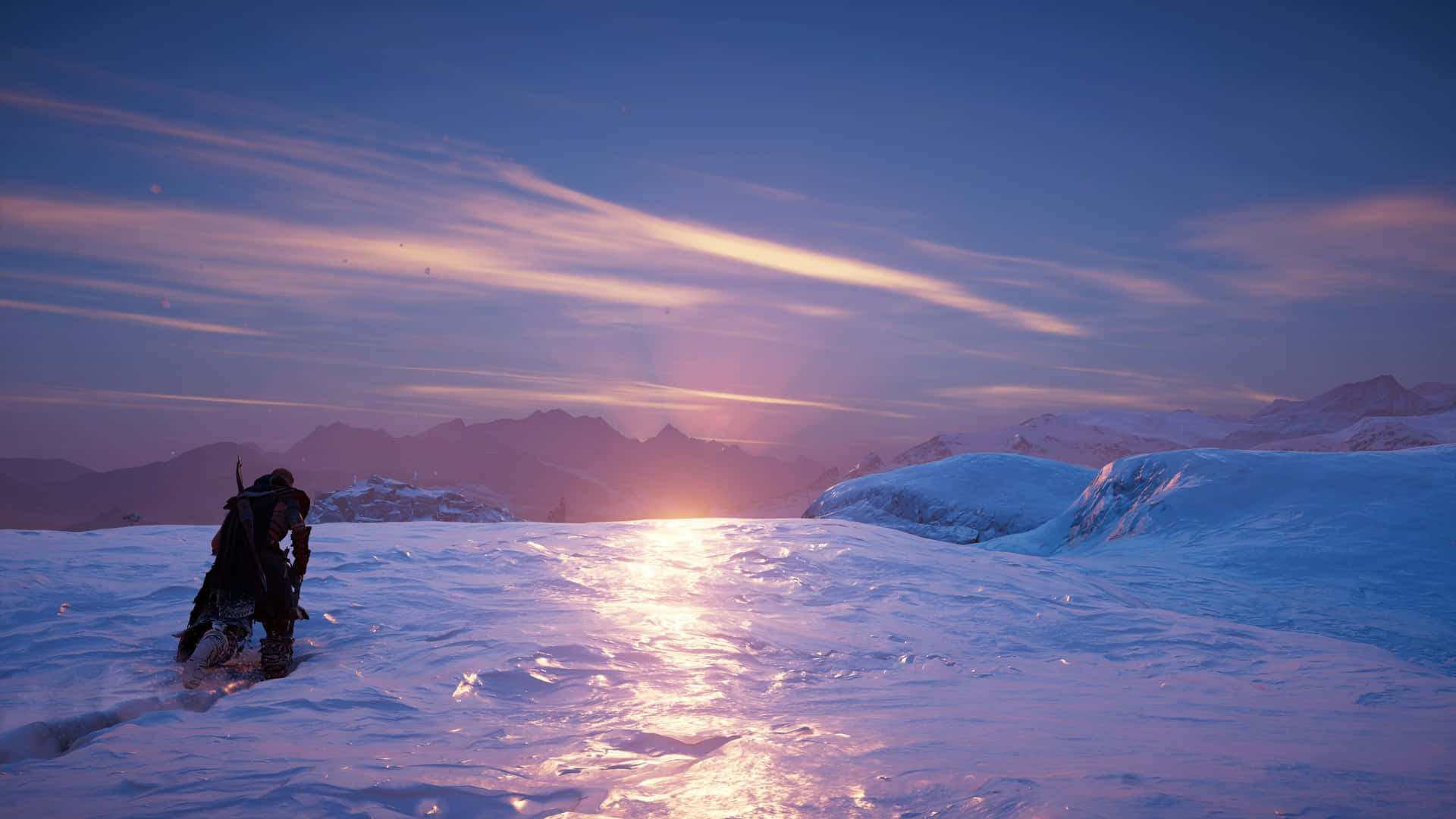 夕陽下，一位孤獨的旅人走過白雪皚皚的山巒。