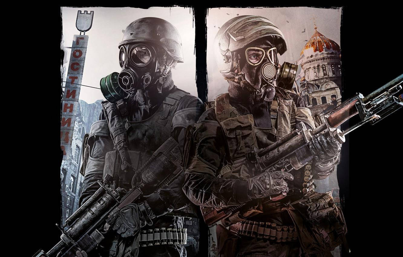 兩名戴著防毒面具的武裝士兵站在廢墟城市中，背景有俄語標誌和圓頂建築。