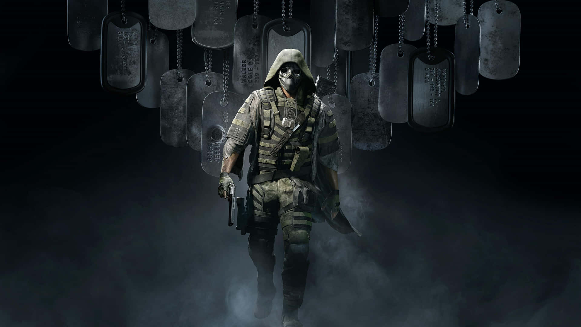 一名戴面具的士兵身穿軍裝，在黑暗的迷霧中於懸掛的狗牌下行走。