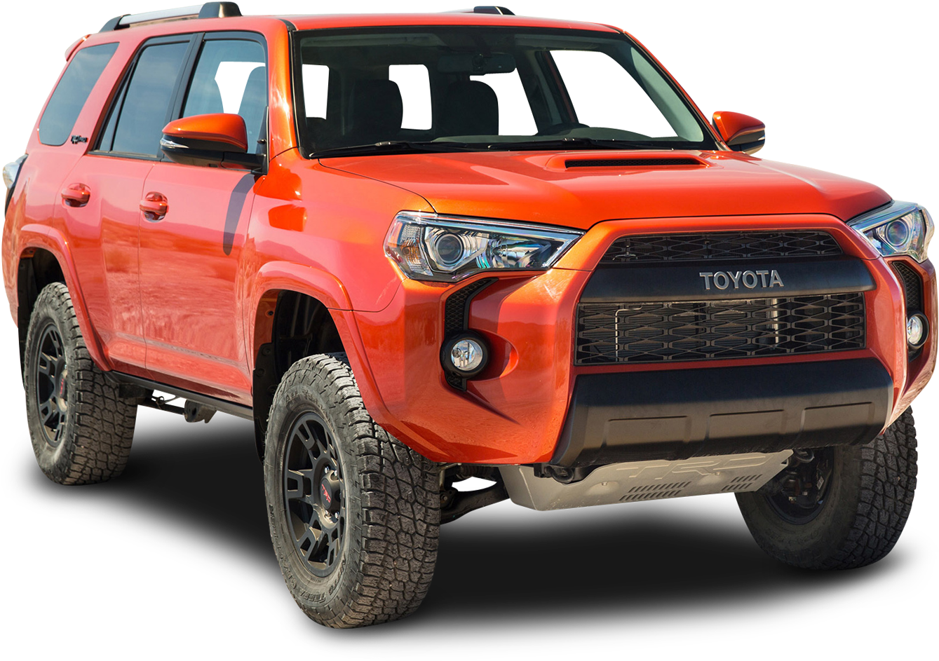 橙色豐田4Runner越野車 壁紙 — 一輛充滿活力的橙色豐田4Runner SUV，配備黑色輪圈和堅固輪胎，在純黑背景上醒目地展現。