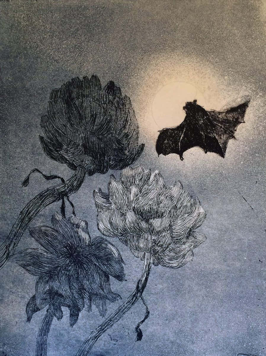 一隻蝙蝠在黑暗的天空下，靠近月亮飛過盛開的花朵上方。 — 唯美蝴蝶動圖 壁紙