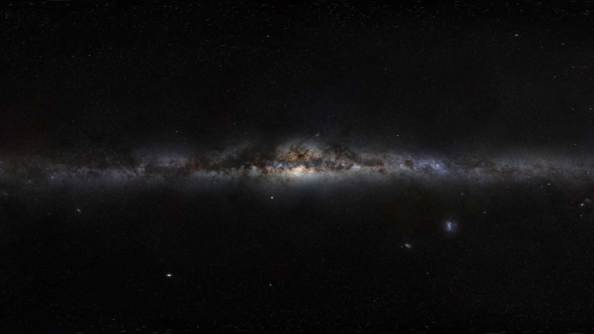 銀河系在繁星點點的夜空中閃耀，伴隨著宇宙塵埃和星雲。