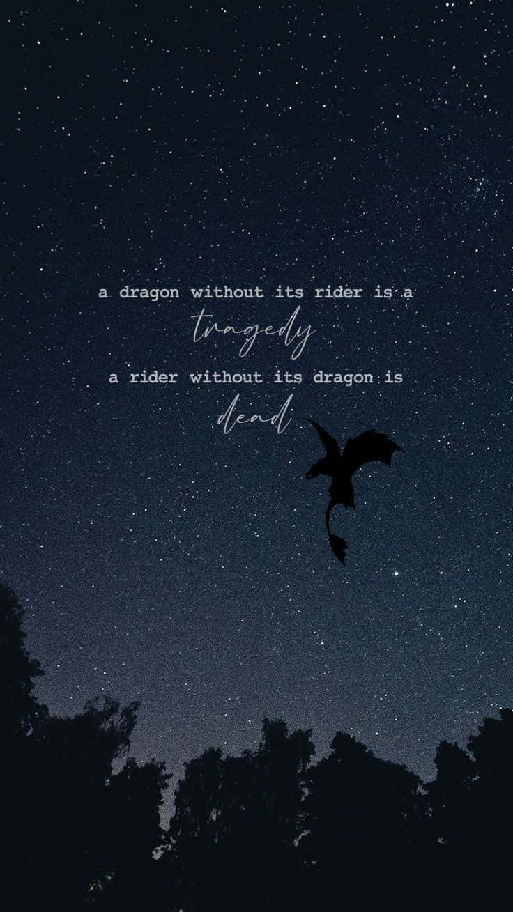  壁紙 — 龍的剪影在繁星點點的夜空下，於黑暗樹梢之上翱翔，並帶有觸動人心的文字疊加。