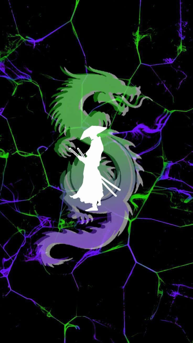  壁紙 — 一條發光的綠色龍纏繞著一個白色戰士的剪影，戰士手持法杖，背景為黑色，帶有霓虹紫色和綠色的裂縫。