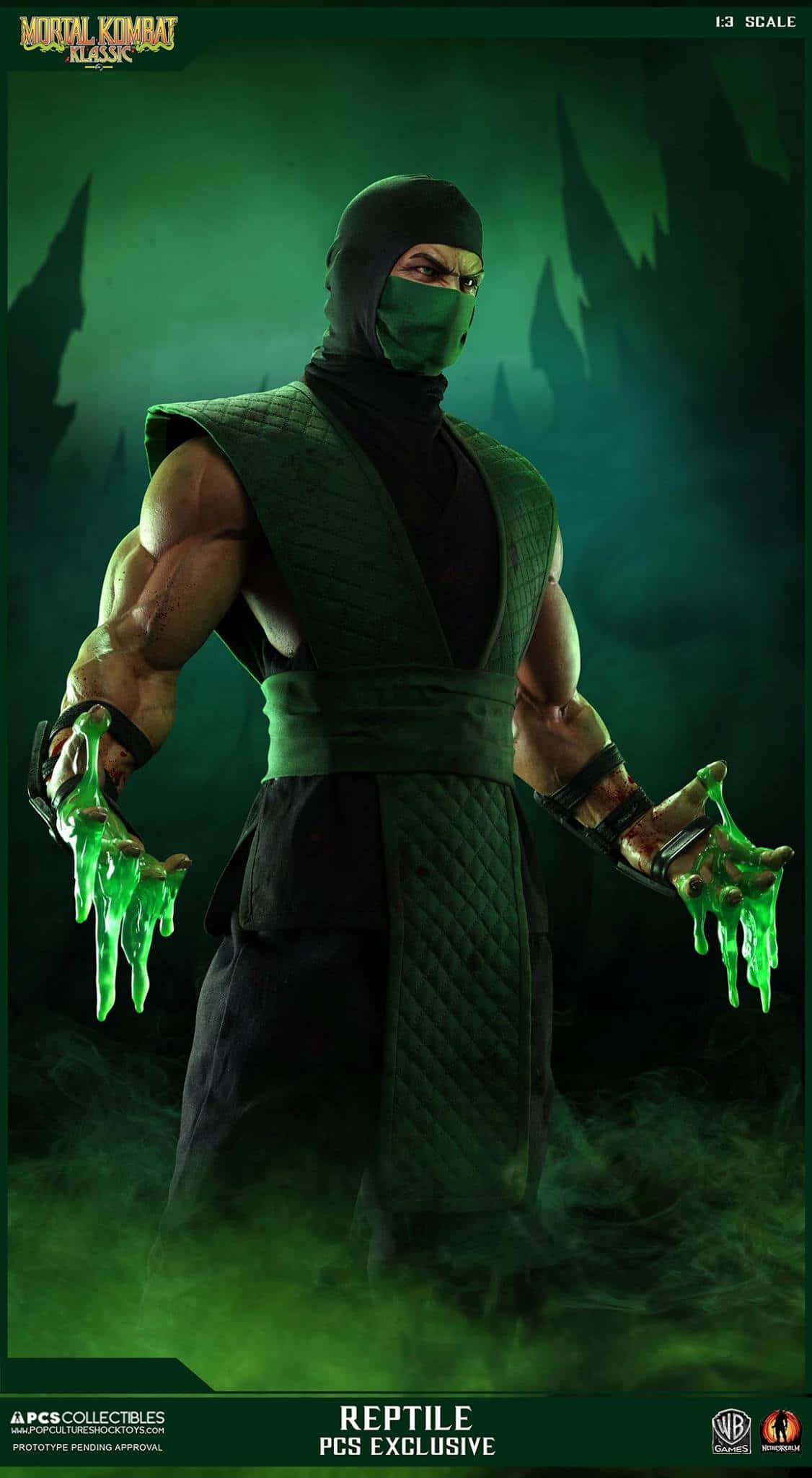 Mortal Kombat Reptile 桌布 壁紙 — 一個來自《真人快打》的肌肉發達的爬蟲人，在黑暗的綠色迷霧環境中威嚇地站立，發光的綠色毒液從他的手上滴落。