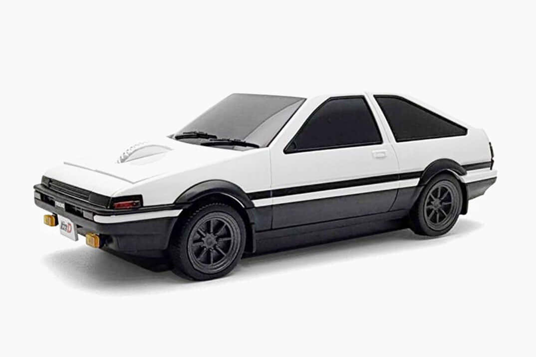 白色和黑色的豐田AE86模型車，白色背景