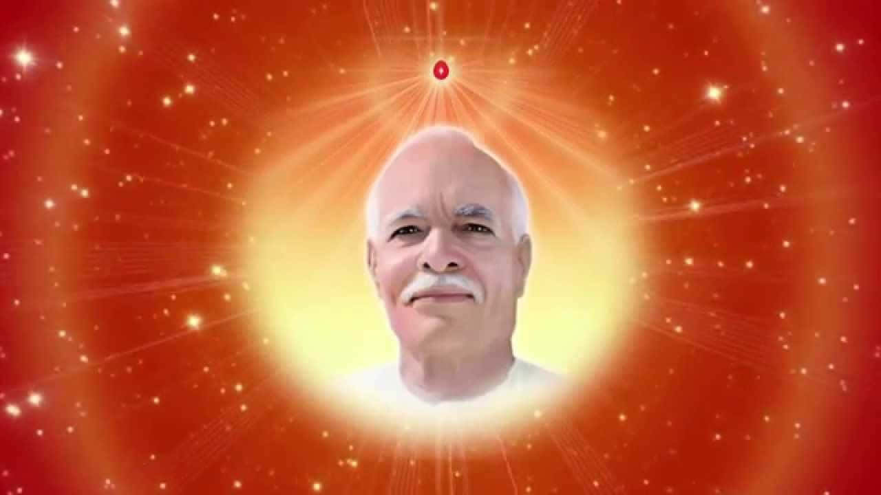  壁紙 — 一位平靜的光頭鬍鬚男，額頭散發神聖光芒，背景是發光的紅色星空。