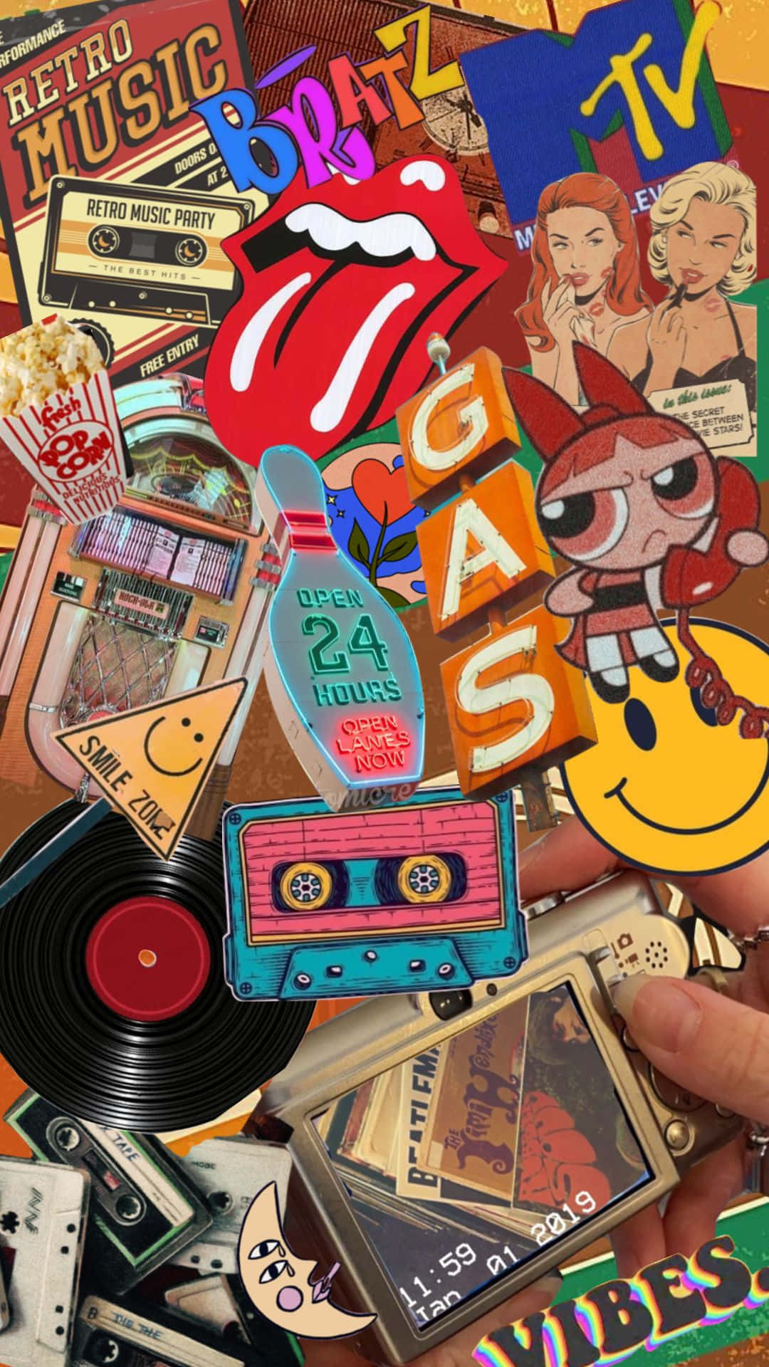  壁紙 — 一個充滿活力的復古流行文化圖標拼貼畫，包括卡式錄音帶、黑膠唱片和卡通人物，色彩大膽。