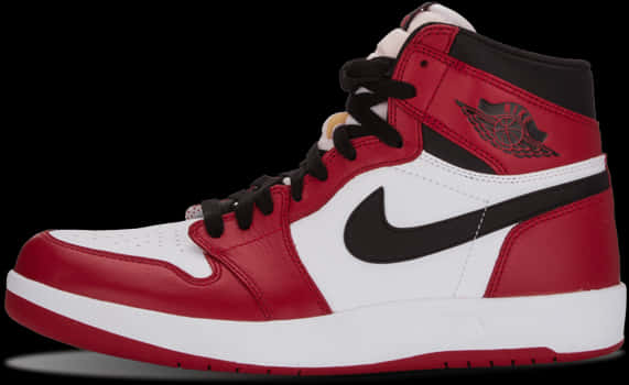 Air Jordan 1 Retro High 紅黑白配色 壁紙 — 一雙大膽的紅白黑高筒運動鞋，帶有標誌性的勾形和翼形標誌，在純黑背景下格外突出。
