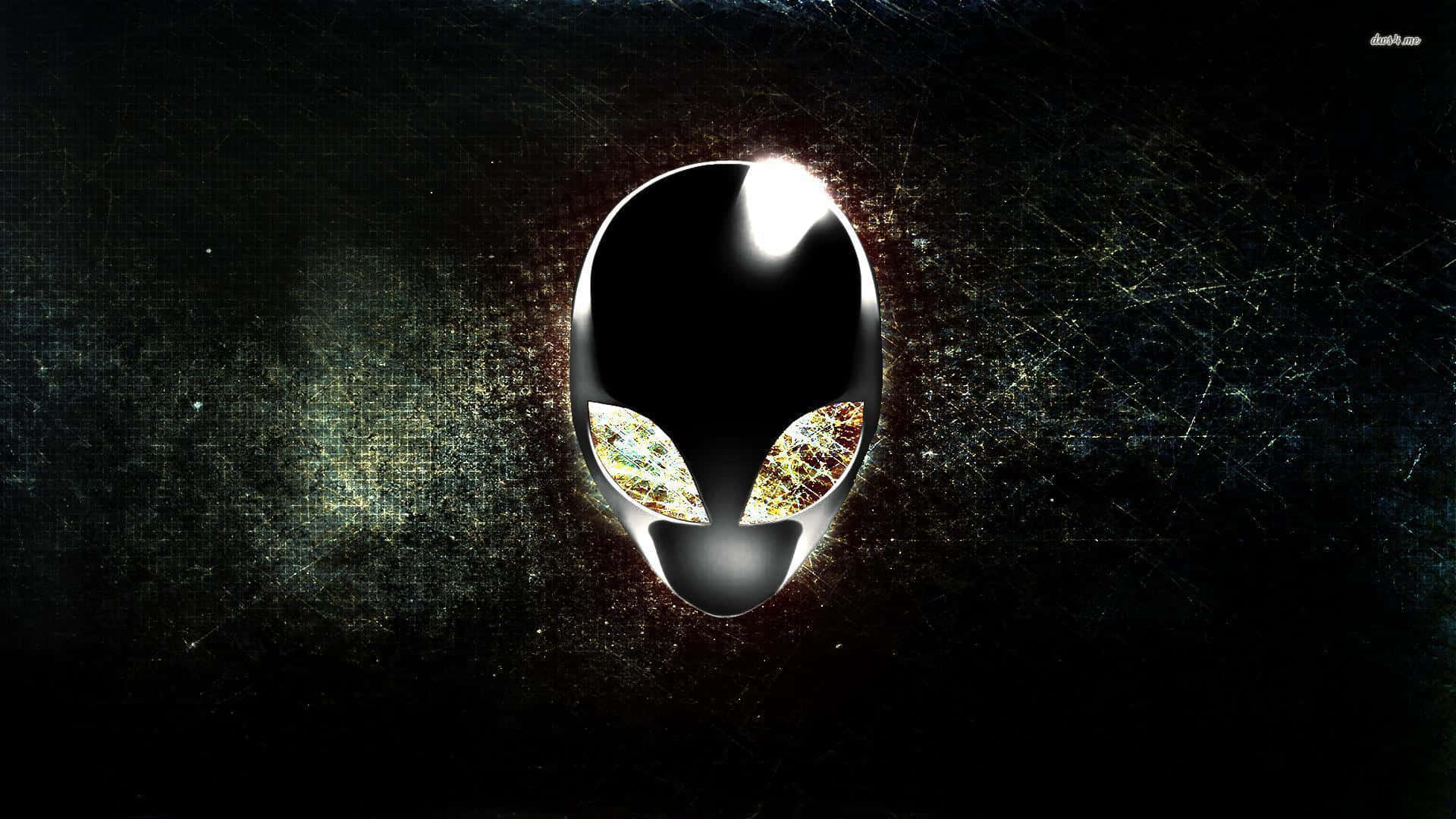 踏入Alienware的未來遊戲世界 壁紙 — 一個發光的外星人頭部剪影，帶有閃爍的眼睛，從刮花的黑暗表面浮現。