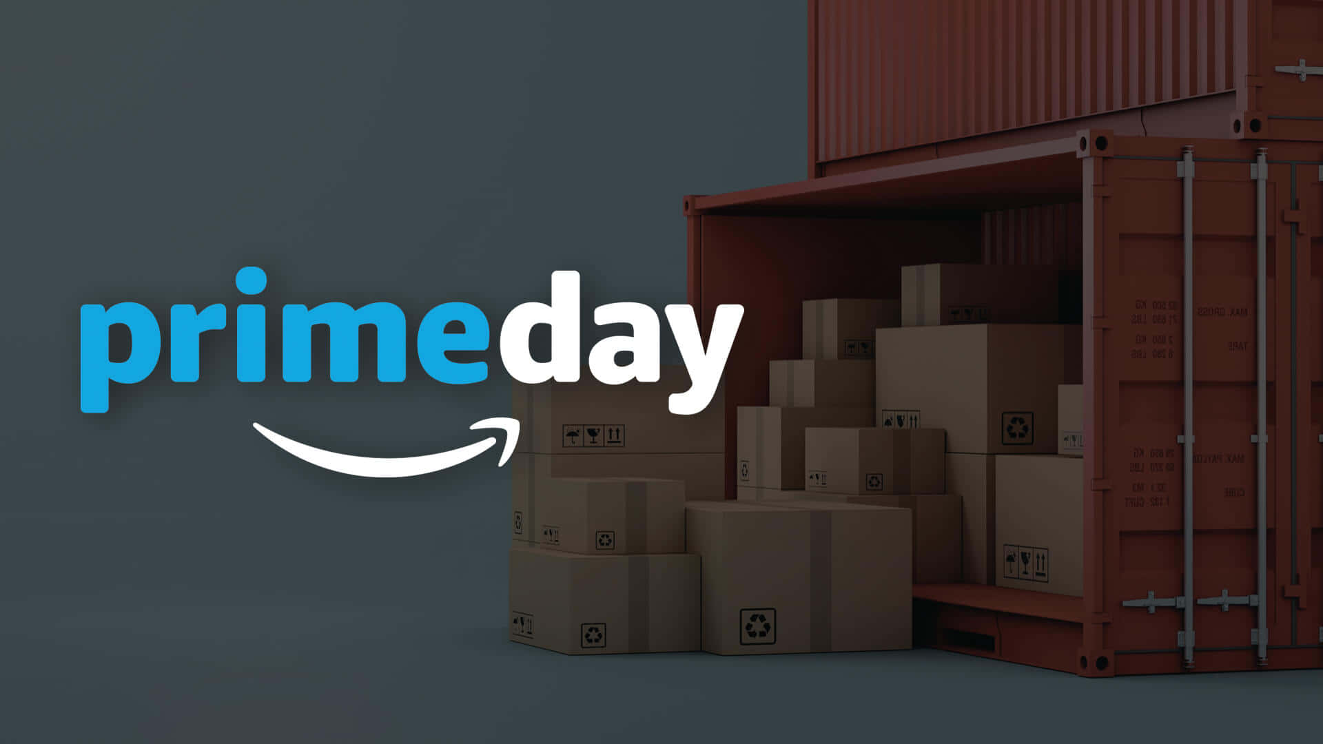  壁紙 — 藍色和白色的Amazon Prime Day標誌，在深灰色背景上，一個打開的紅色運輸集裝箱中溢出紙板箱。