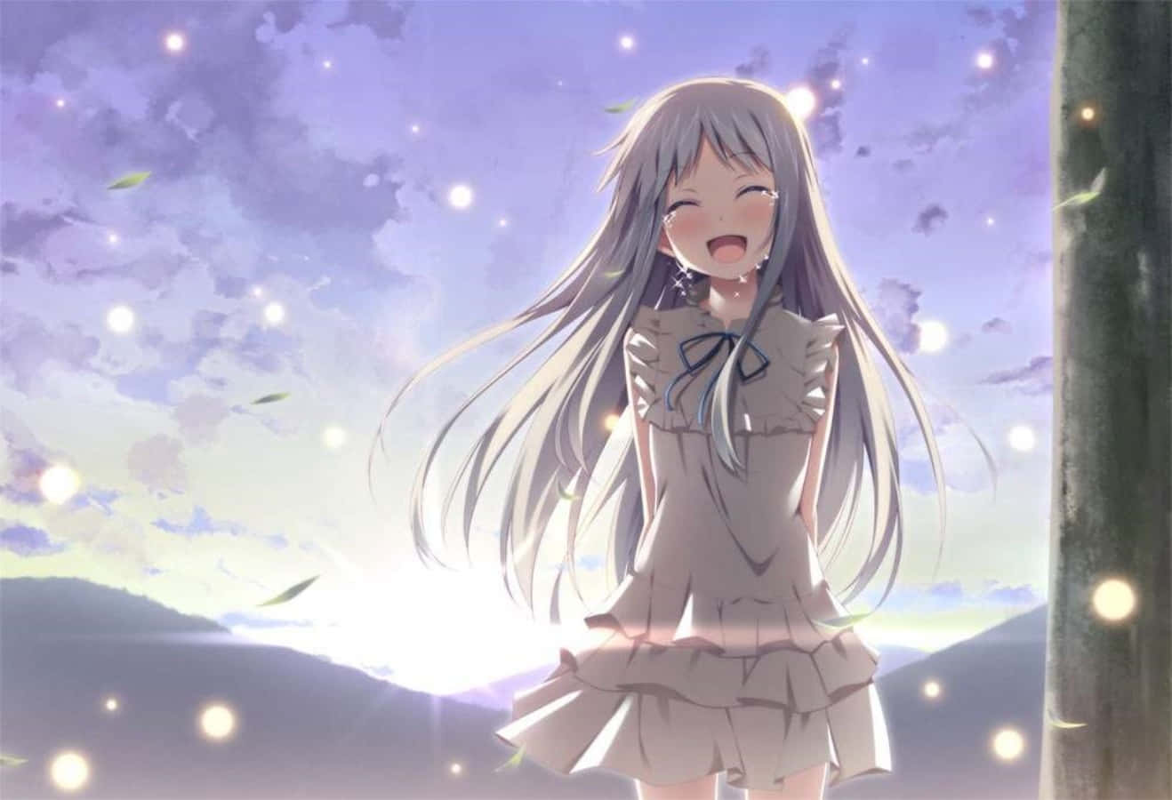 《Anohana》角色們展現溫馨重逢 壁紙 — 一個快樂的動漫女孩，長著銀色長髮，在充滿發光球體和落葉的暮色天空下大笑。