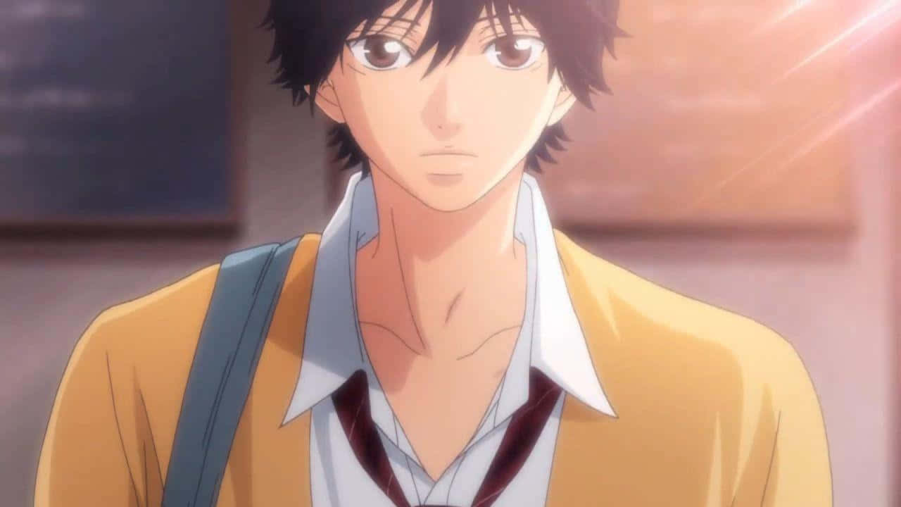 動漫男學生穿著黃色外套和校服，在室內陽光下。