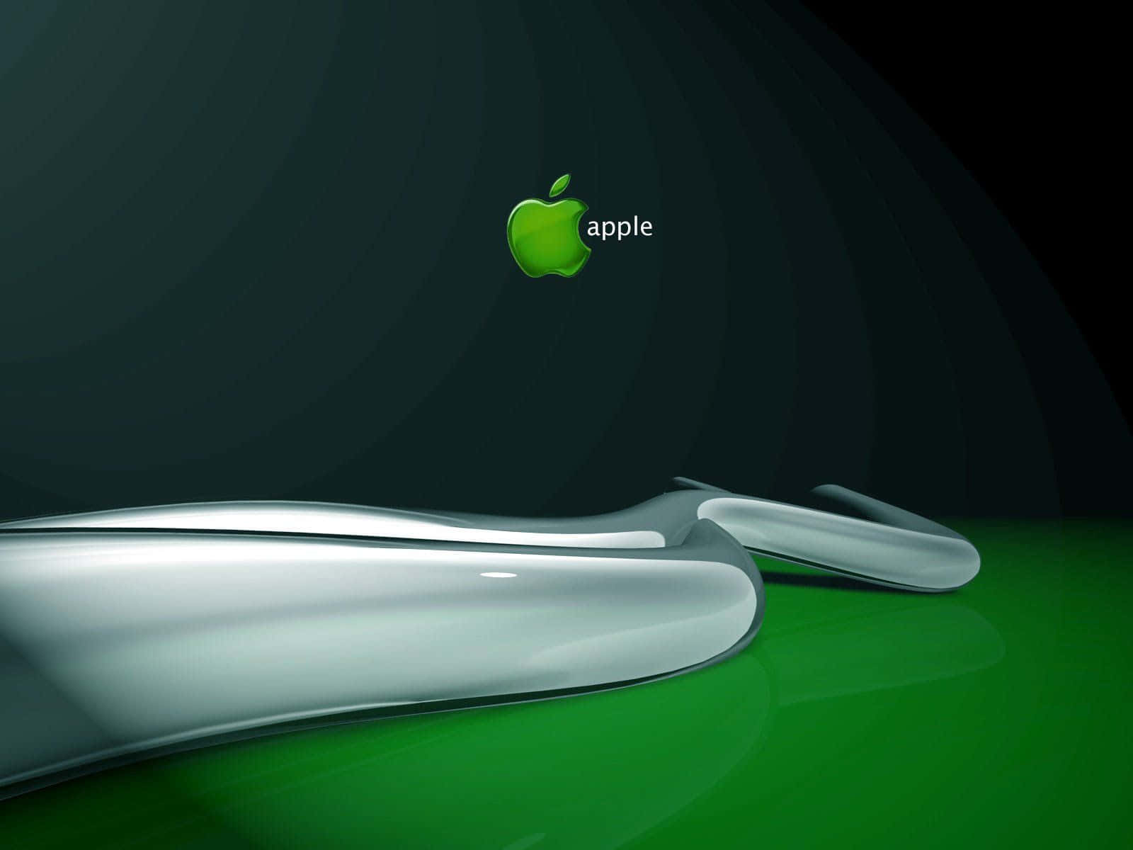 綠色 Apple 標誌筆記型電腦 壁紙 — 一部時尚的銀色 Apple 電腦放置在充滿活力的綠色表面上，發光的綠色 Apple 標誌在深色漸變背景上方漂浮。
