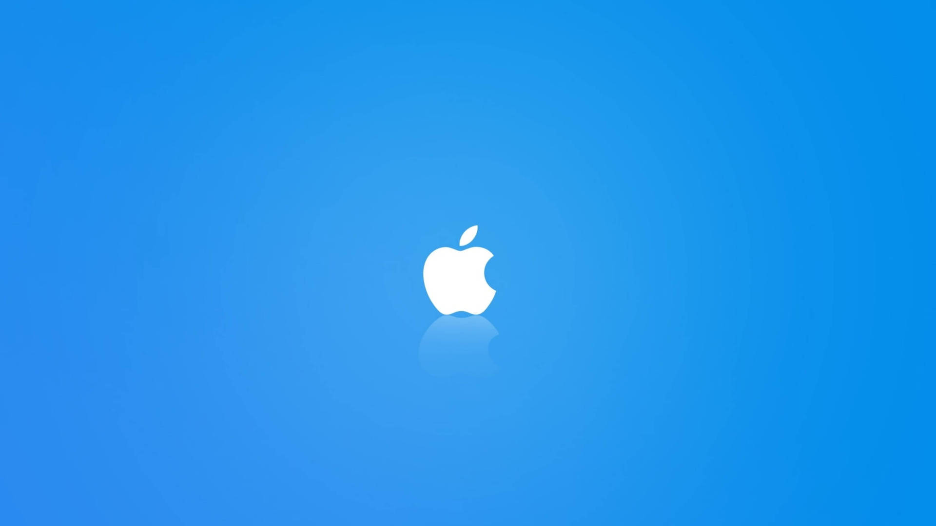 白色Apple標誌在藍色漸變背景上帶有倒影