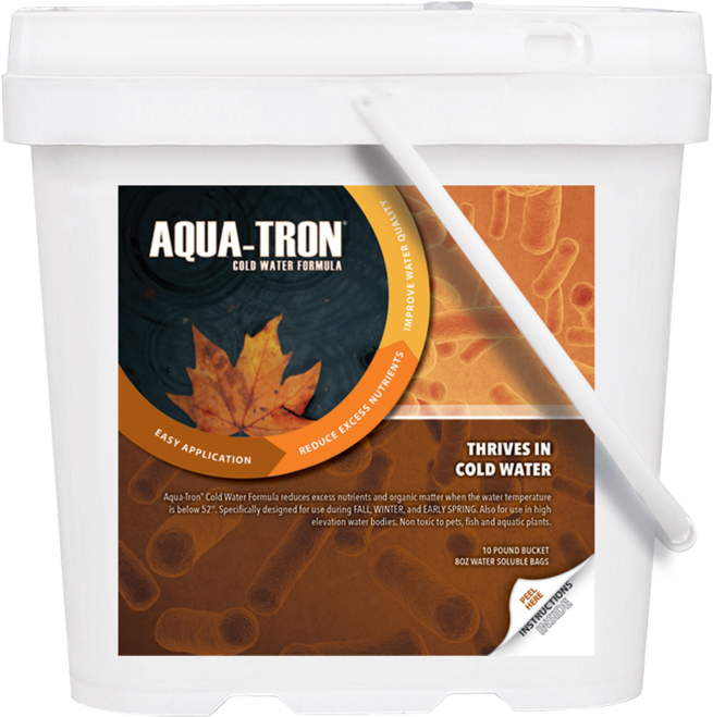 Aqua-Tron 冷水配方桶 壁紙 — 一個白色水桶，裝有Aqua-Tron冷水配方，標籤上有秋葉圖案和細菌圖像。