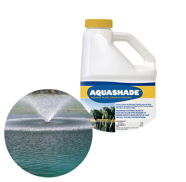 Aquashade 水生植物生長控制產品 壁紙 — 一個白色水壺的Aquashade水生植物生長控制產品，圓形插圖顯示噴泉在池塘中噴水。