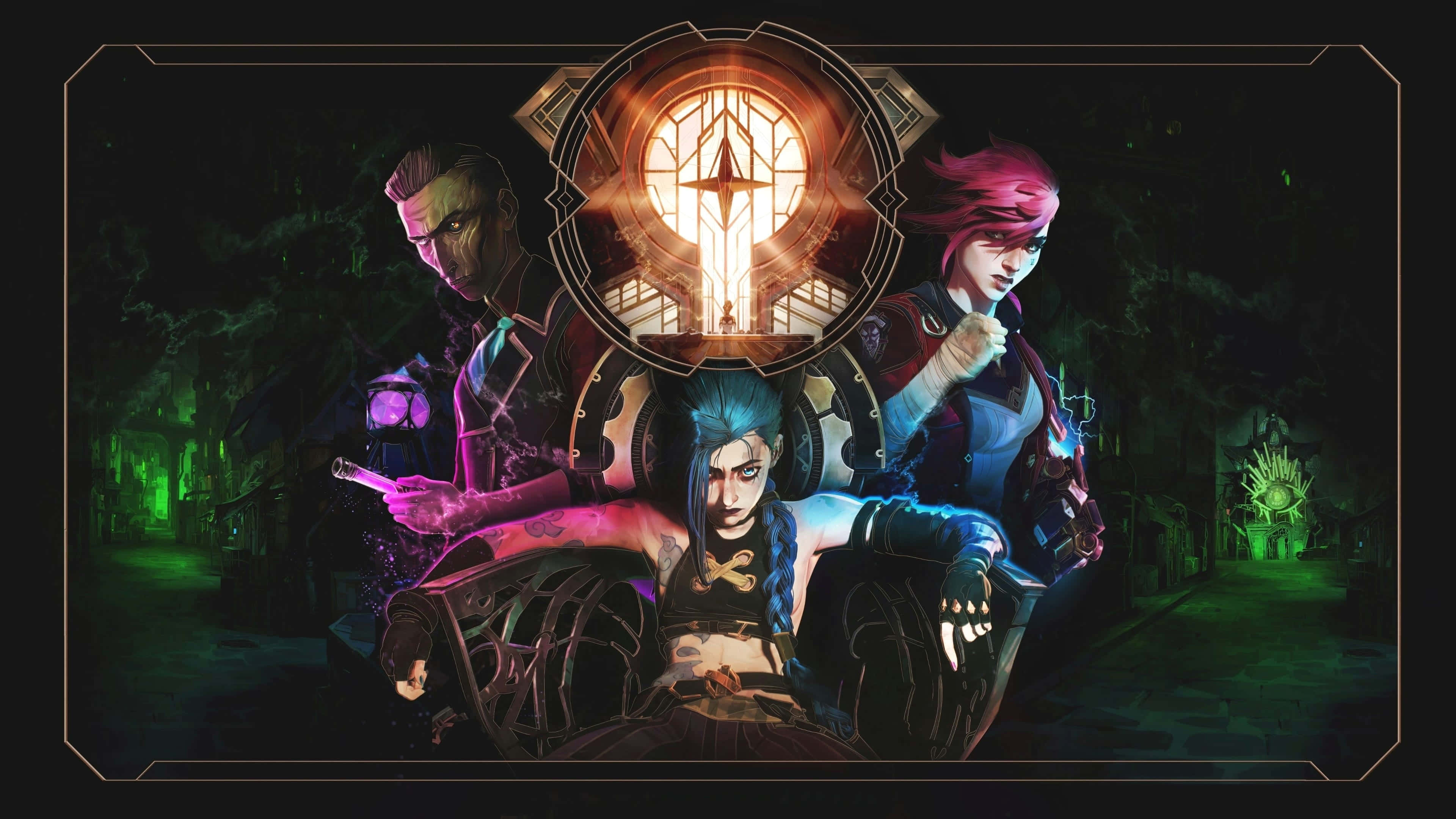 解鎖《Arcane》的祕密 壁紙 — 三個風格化的角色手持發光武器，站在黑暗神秘森林中一扇閃耀的彩繪玻璃窗前。