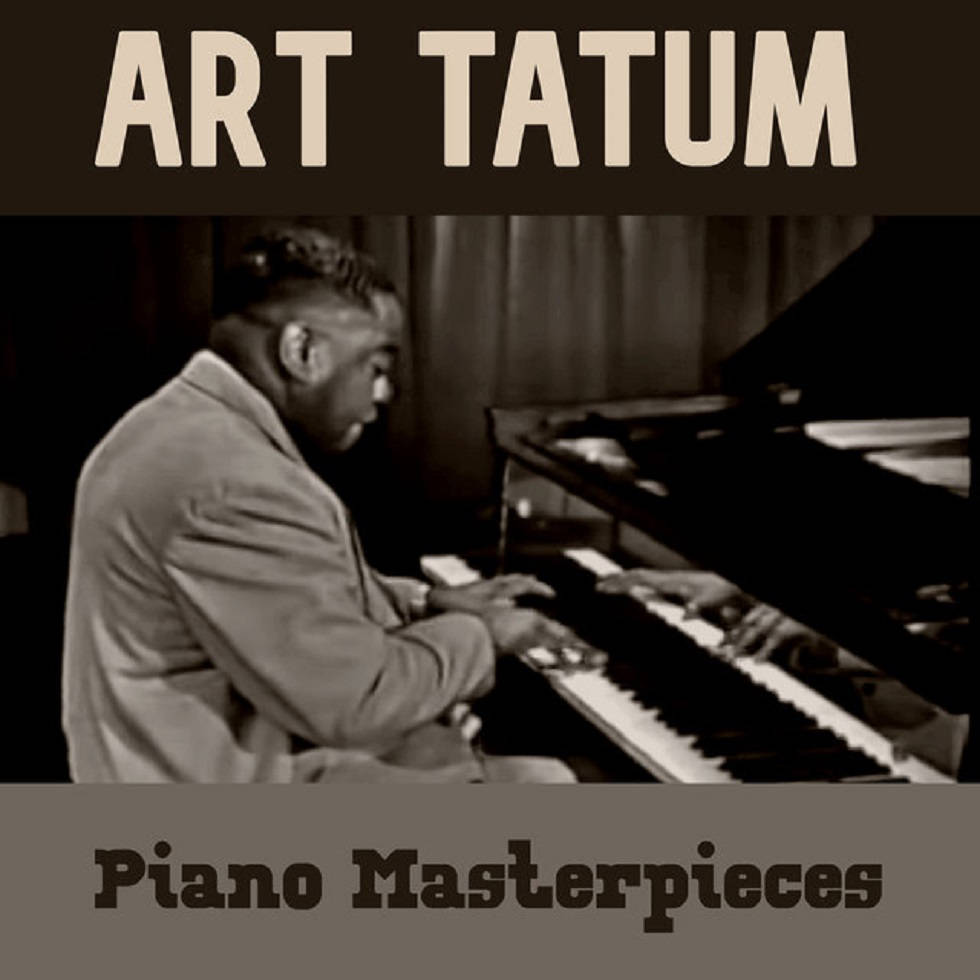 Art Tatum Piano Masterpieces 專輯 壁紙 — Art Tatum 在復古棕褐色照片中專注地彈奏鋼琴，表情專注，光線戲劇性。