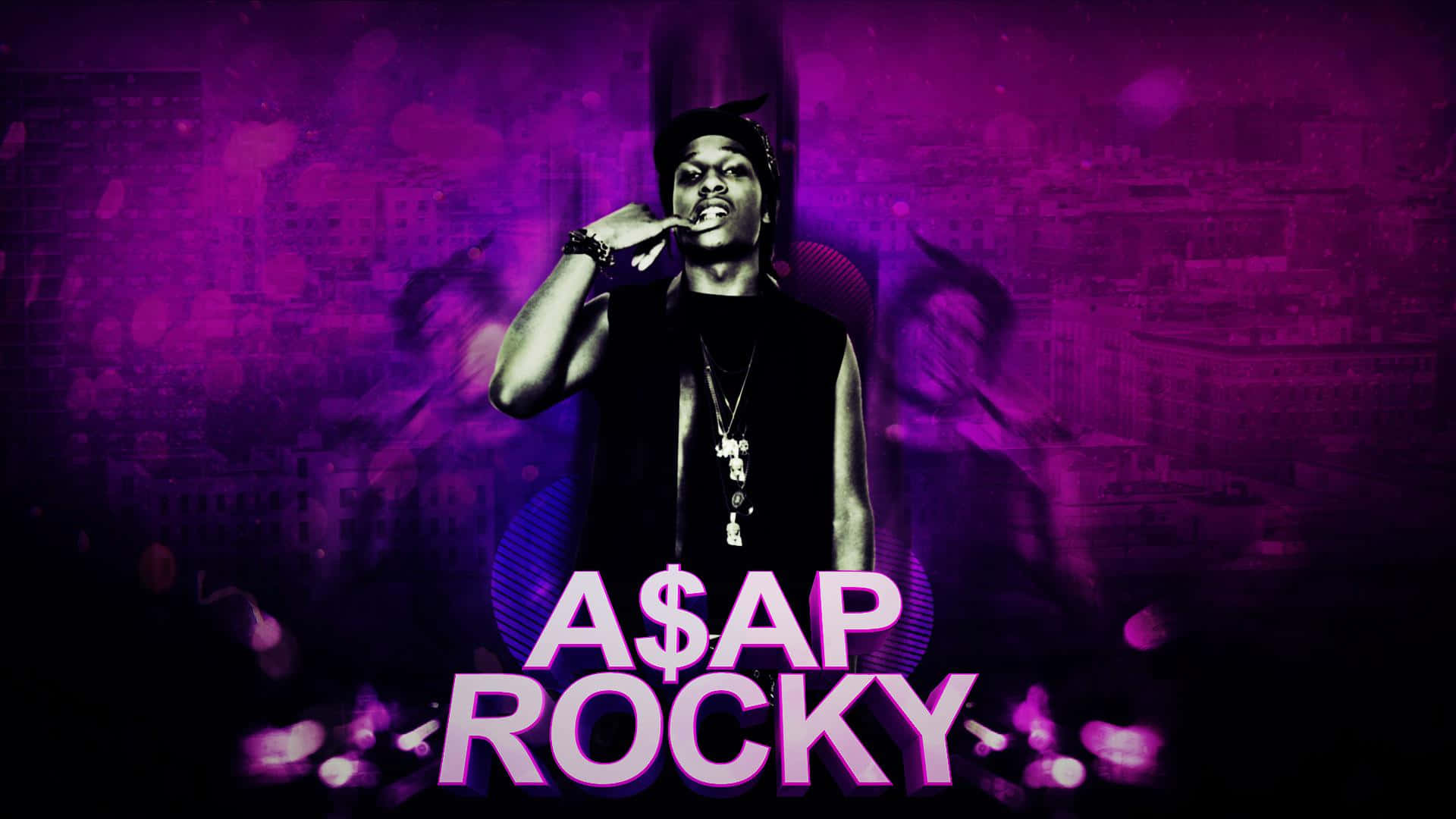 ASAP Rocky 在美國成功嘻哈音樂家中脫穎而出 壁紙 — A$AP Rocky自信地站在充滿活力的紫色城市景觀中，手持麥克風，下方有粗體文字。