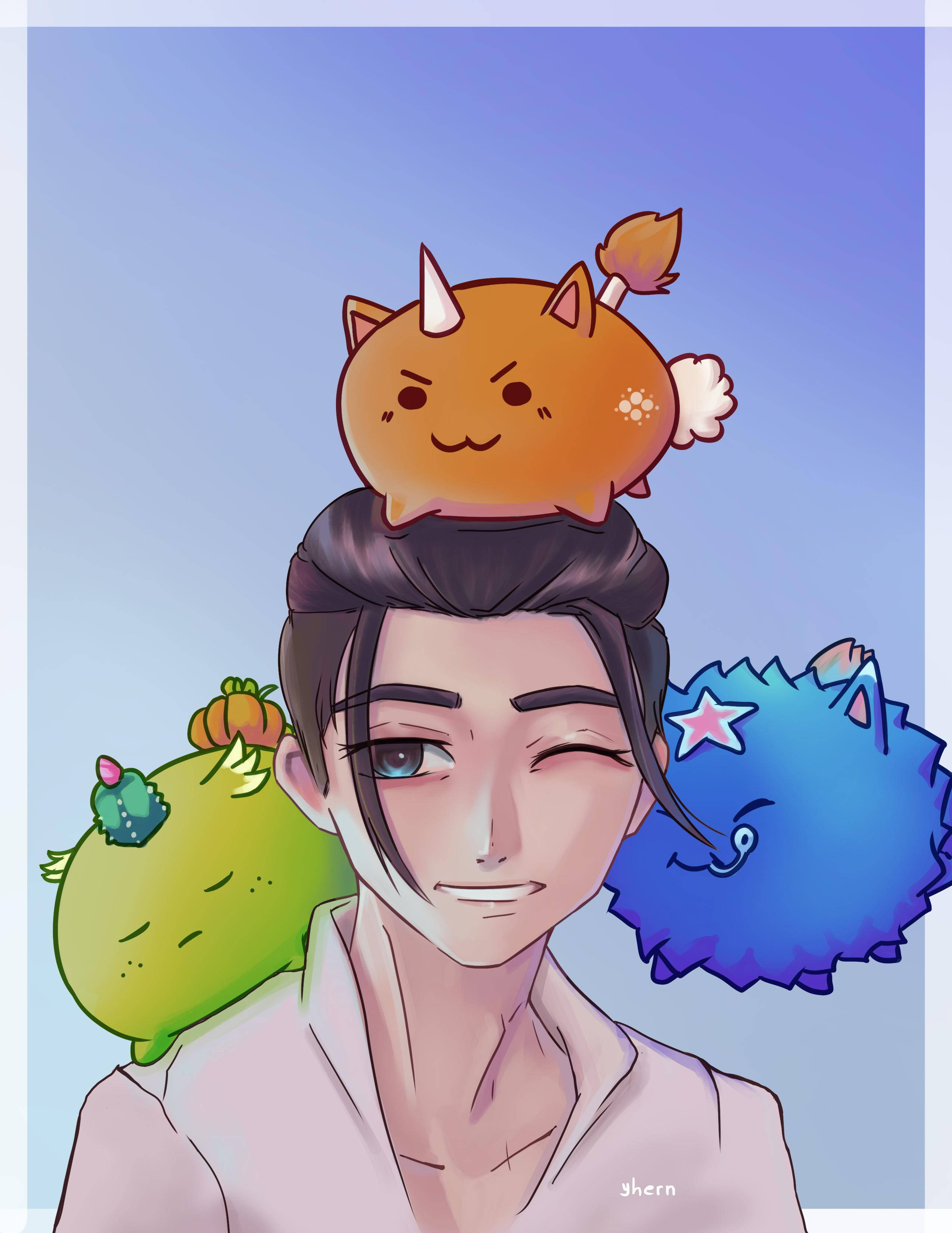 Axie Infinity 動漫男孩藝術 壁紙 — 一個開朗的動漫風格年輕人，眨著一隻眼睛微笑，三隻可愛的Q版小生物棲息在他的頭上和肩膀上，背景是柔和的藍色漸變。