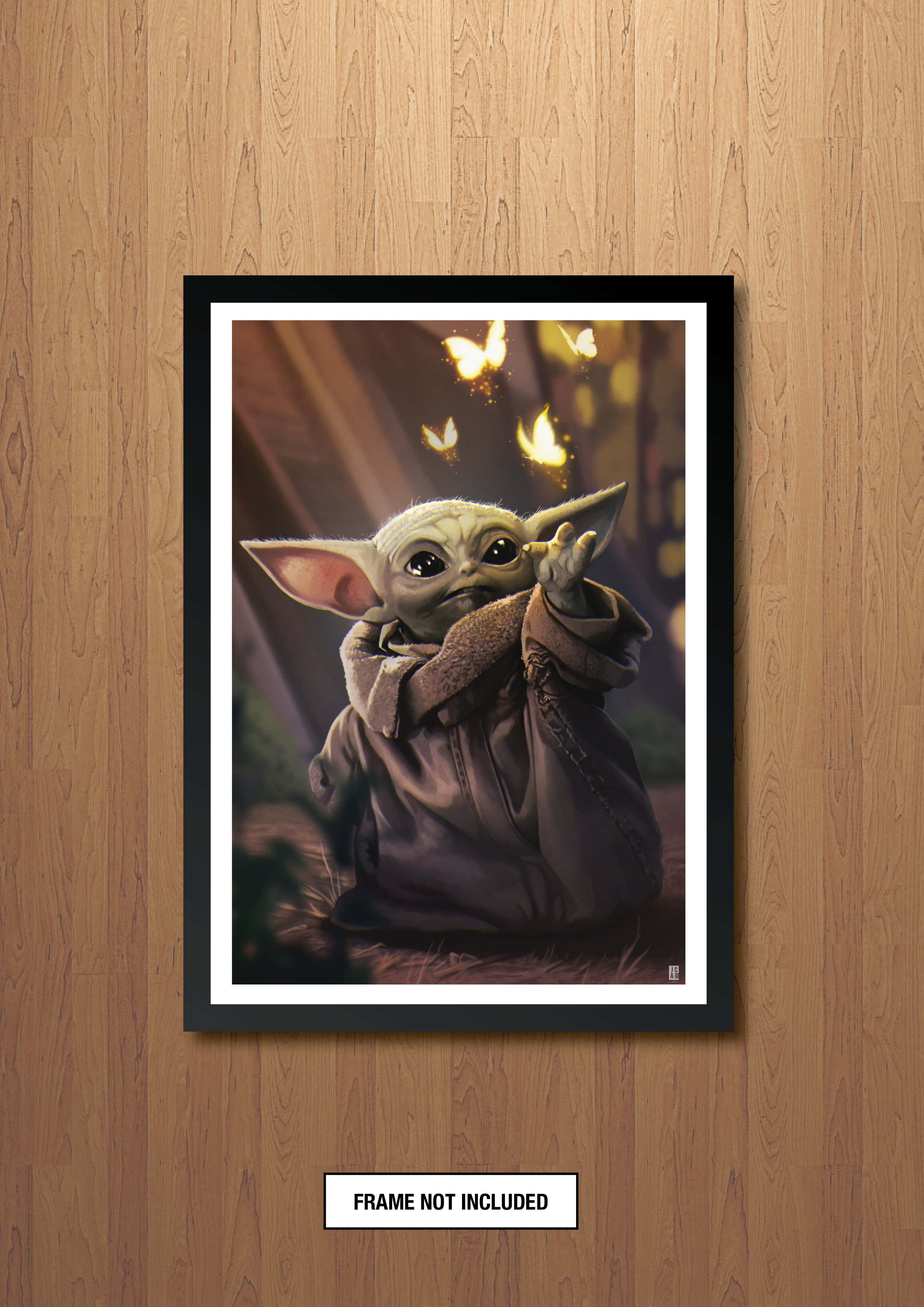 Baby Yoda 美學相框照 壁紙 — 一幅裝框插圖，描繪格魯古（嬰兒尤達）坐在溫暖昏暗的場景中，伸手觸摸發光的螢火蟲。