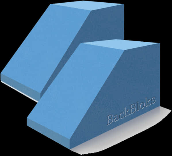 BackBlok 止痛護腰裝置 壁紙 — 兩個藍色楔形泡沫塊，其中一個帶有「BackBloks」文字，在黑色背景上孤立。