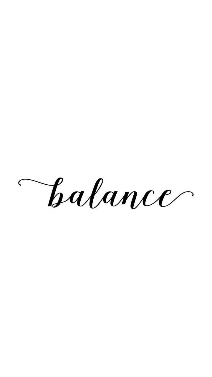 「Balance」極簡字體純白背景 壁紙 — 「balance」一詞以黑色草書優雅地書寫在純白背景上。