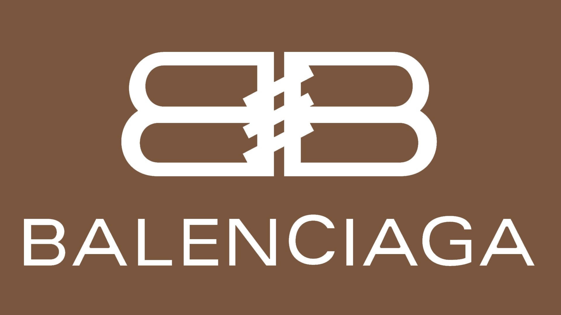 Balenciaga 米色標誌 壁紙 — 簡約的棕色背景上有一個白色交錯的BB標誌和以乾淨無襯線字體顯示的Balenciaga字樣。