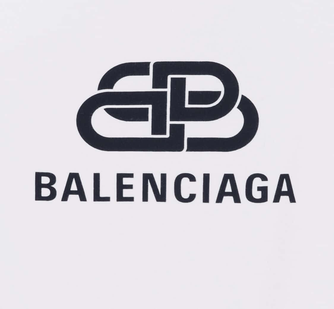 Balenciaga 標誌，帶有互鎖字母和品牌名稱，黑色在白色上。