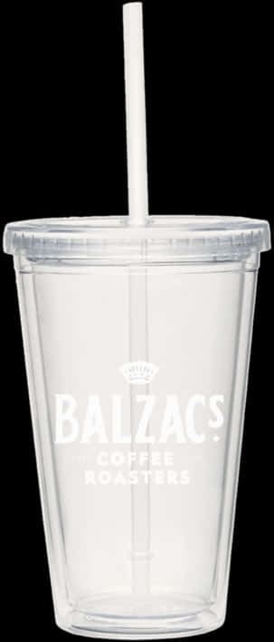 Balzac's Coffee Roasters 塑料杯 壁紙 — 一個透明亞加力杯，配有白色飲管和杯蓋，杯上印有 'Balzac's Coffee Roasters' 標誌，背景為黑色。