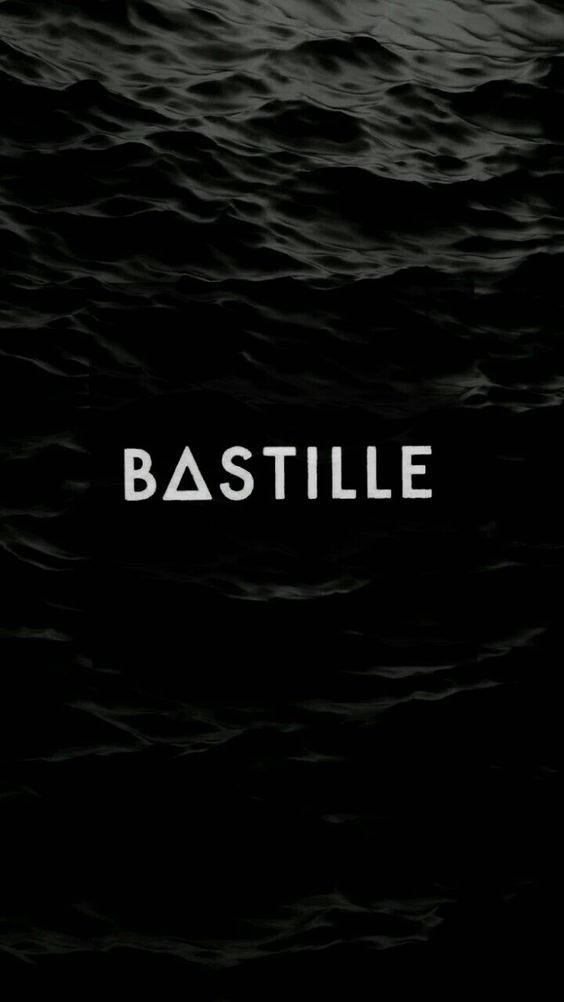 Bastille 浪潮標題 壁紙 — 深色紋理水波紋，白色 'BASTILLE' 文字居中對齊，黑色背景。