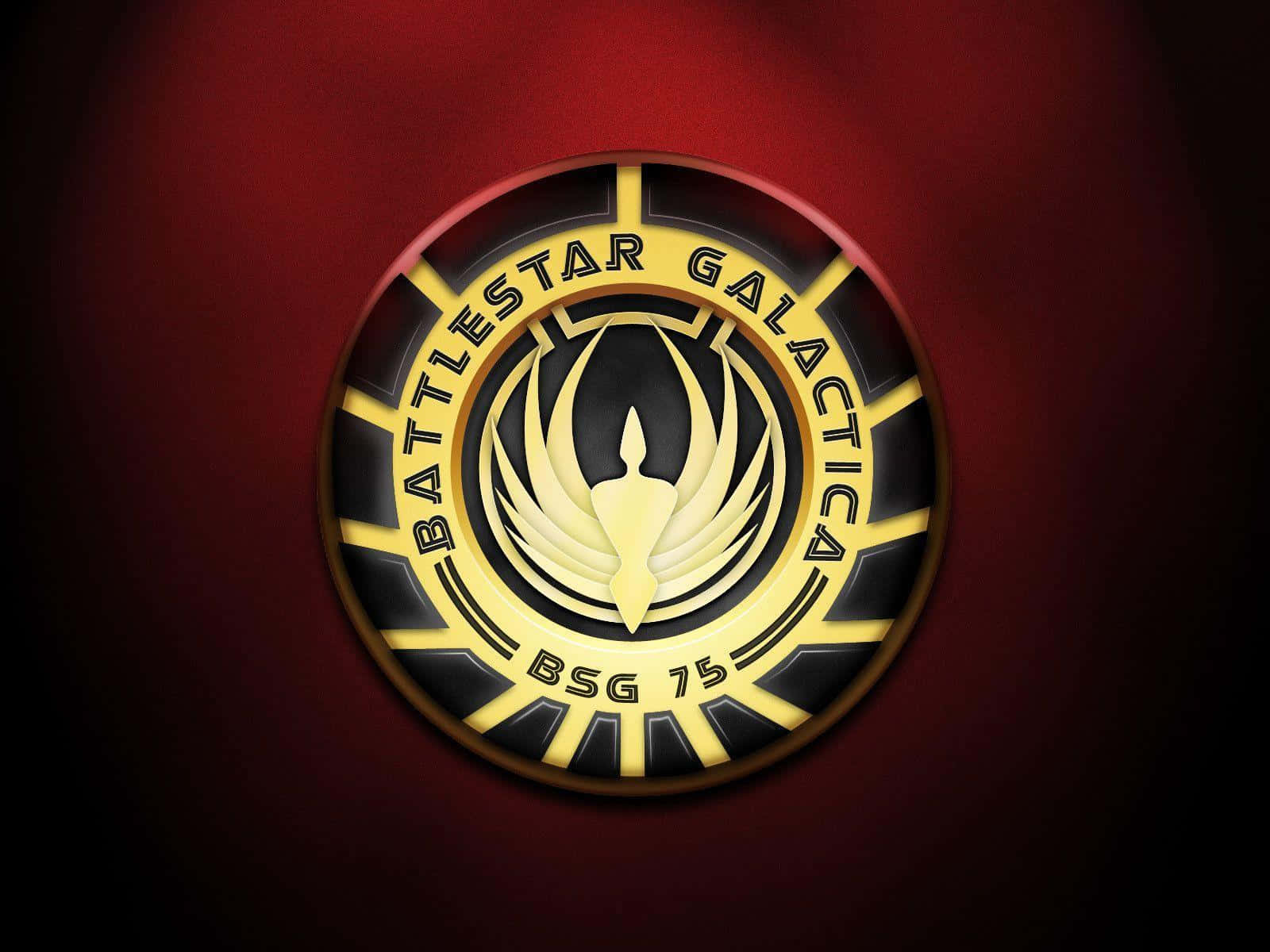 Battlestar Galactica 標誌，帶有 BSG 75 文字，紅色背景