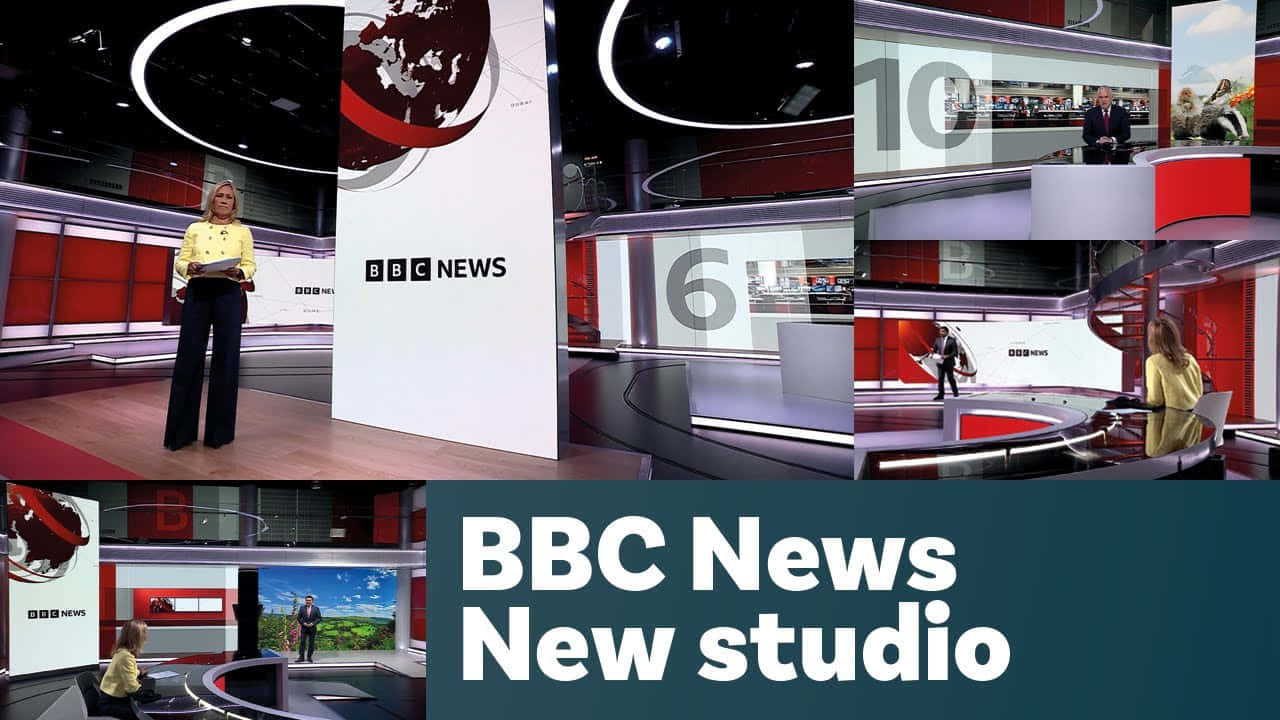 BBC新聞主播在時尚現代廣播演播室中，配有紅白佈景。