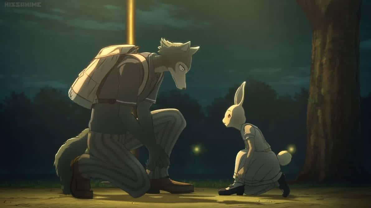 《Beastars》主角Haru與Legoshi 壁紙 — 一隻狼和一隻兔子穿著動物套裝，在黑暗的森林中，夜晚在一道發光的光束下相對跪著。