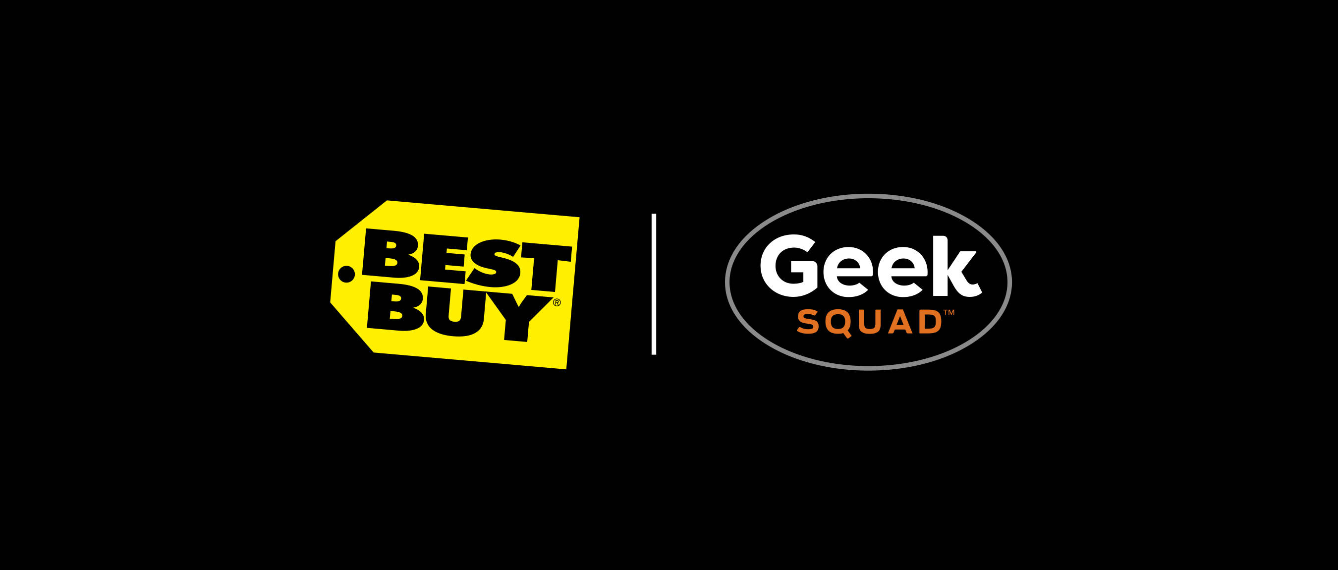 Best Buy與Geek Squad標誌 壁紙 — 黑色背景上並排展示 Best Buy 黃色標籤標誌和 Geek Squad 橢圓形標誌。