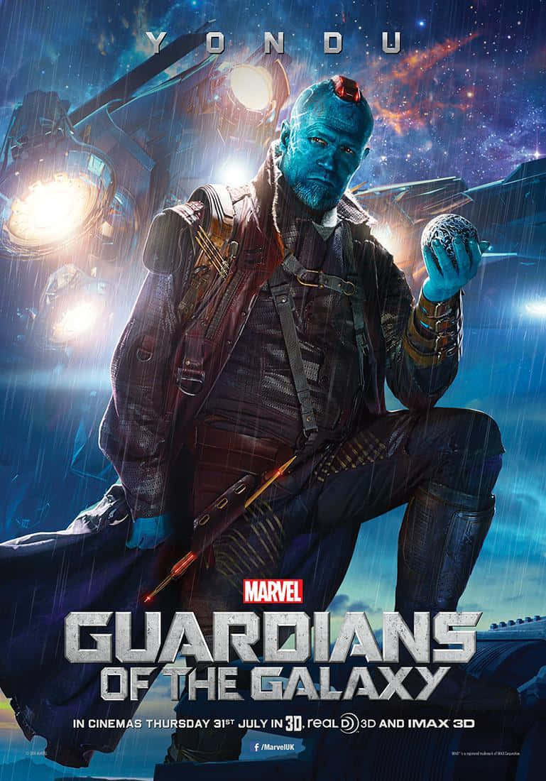 Yondu 桌布 壁紙 — 藍皮膚嘅勇度喺雨中蹲低，喺發光太空船燈光下，以宇宙星空為背景。