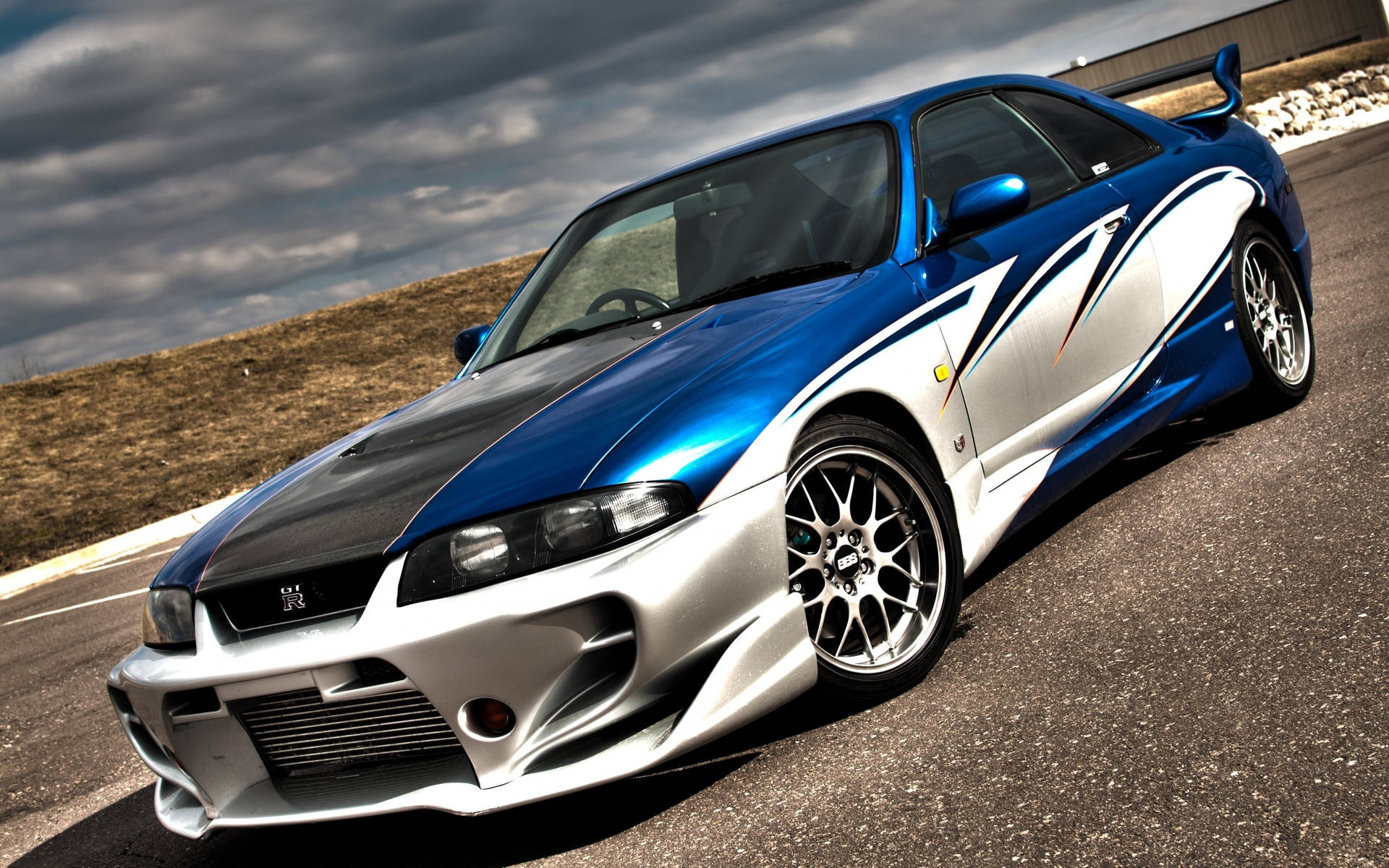 藍銀色尼桑Skyline GTR R33壁紙