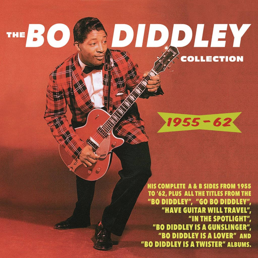 Bo Diddley《1955-1952 音樂精選》CD 專輯封面 壁紙 — Bo Diddley 身穿紅色格紋西裝，在純紅色背景前彈奏紅色電結他，並帶有專輯文字疊加。