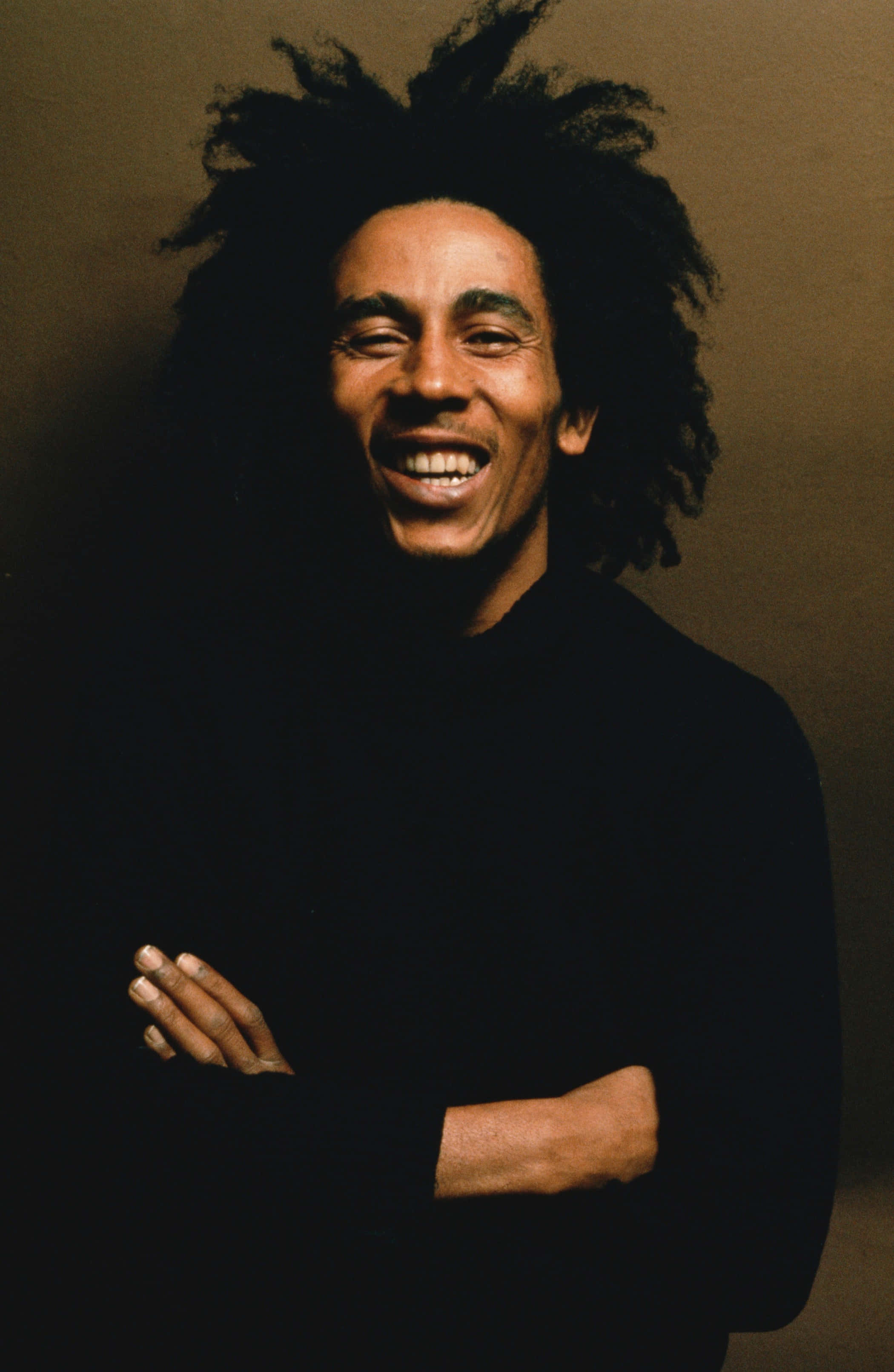 bob marley - 一位擁有長辮髮型同笑容嘅男人 壁紙