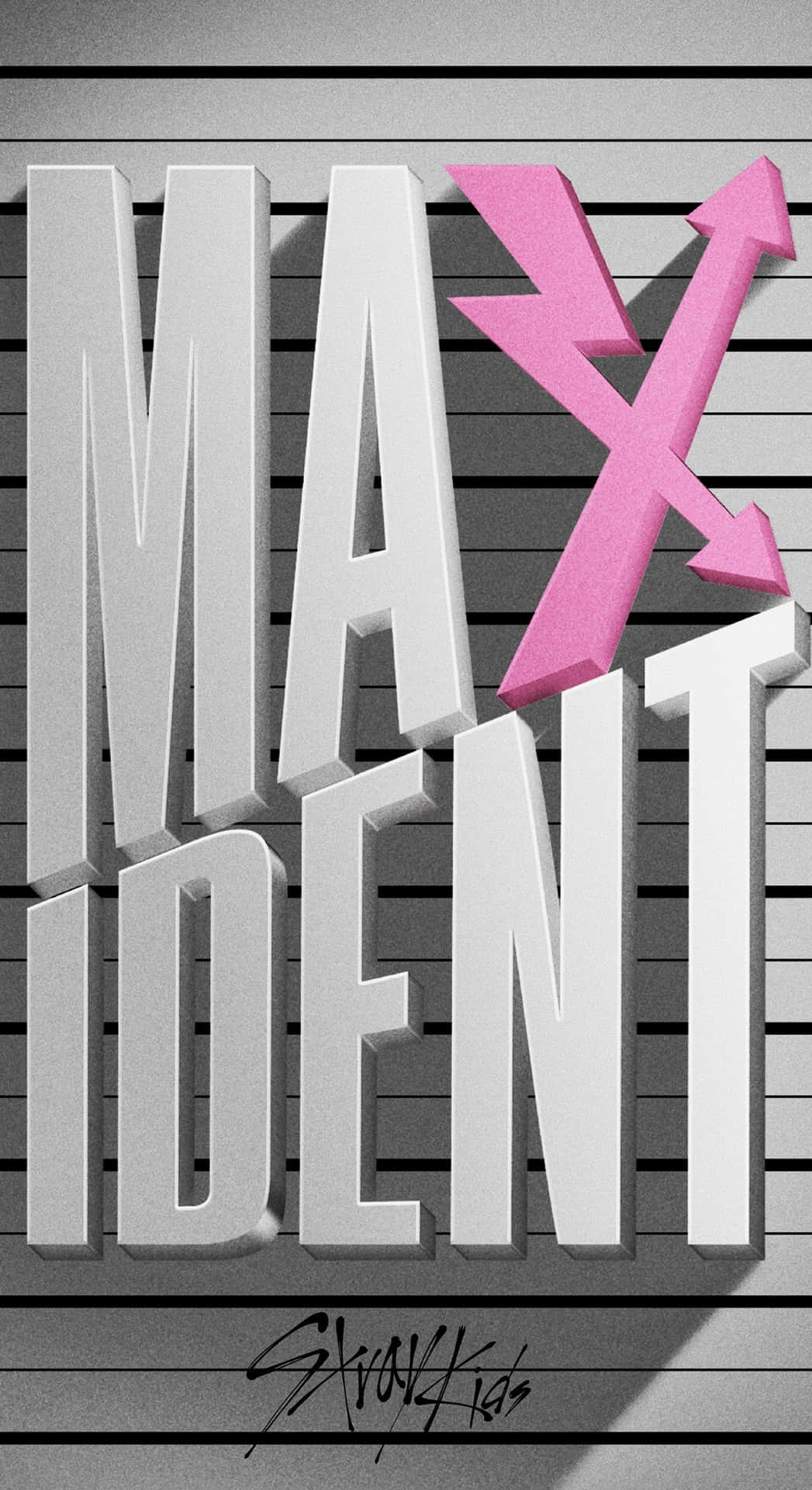  壁紙 — 粗體3D字母拼出MAXIDENT，鮮豔的粉紅色箭頭穿過X，背景為條紋灰色。