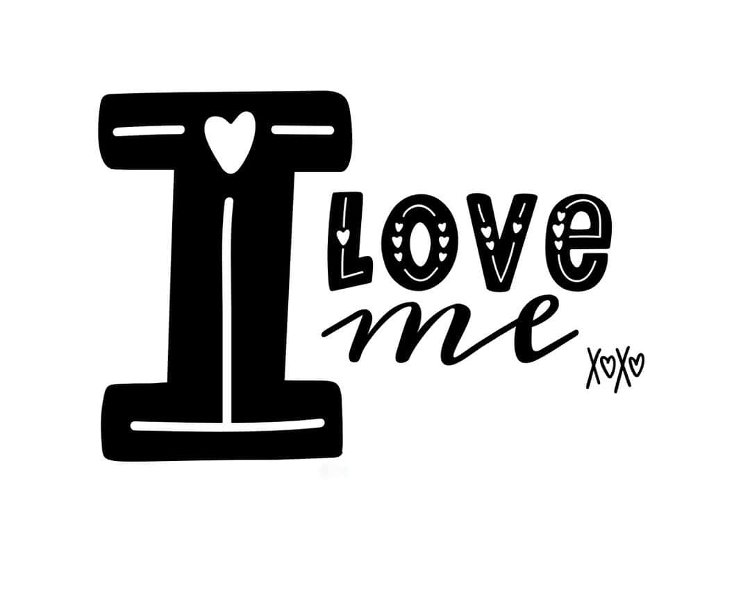  壁紙 — 粗體黑色字體在純白背景上拼出「I love me」，字母中帶有心形圖案。