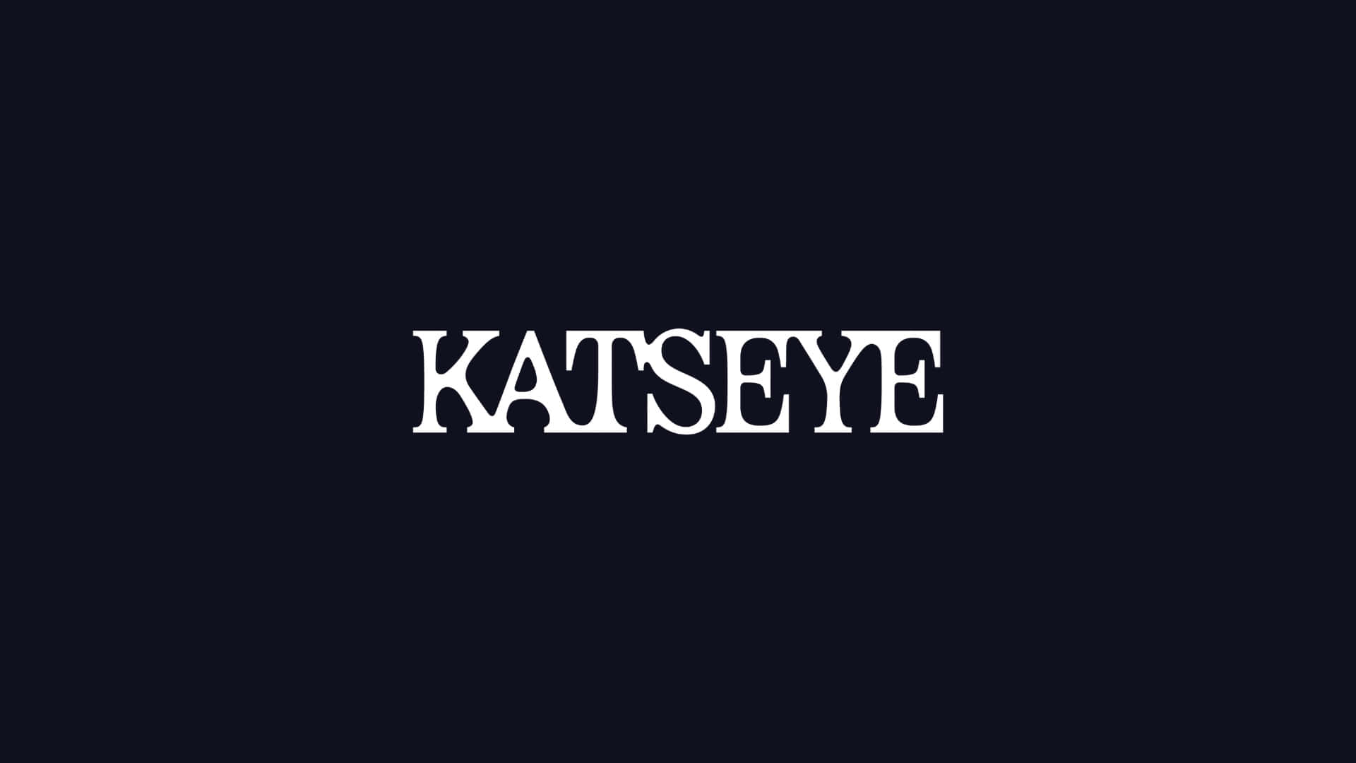  壁紙 — 粗體白色 'KATSEYE' 文字居中於純深海軍藍背景上。
