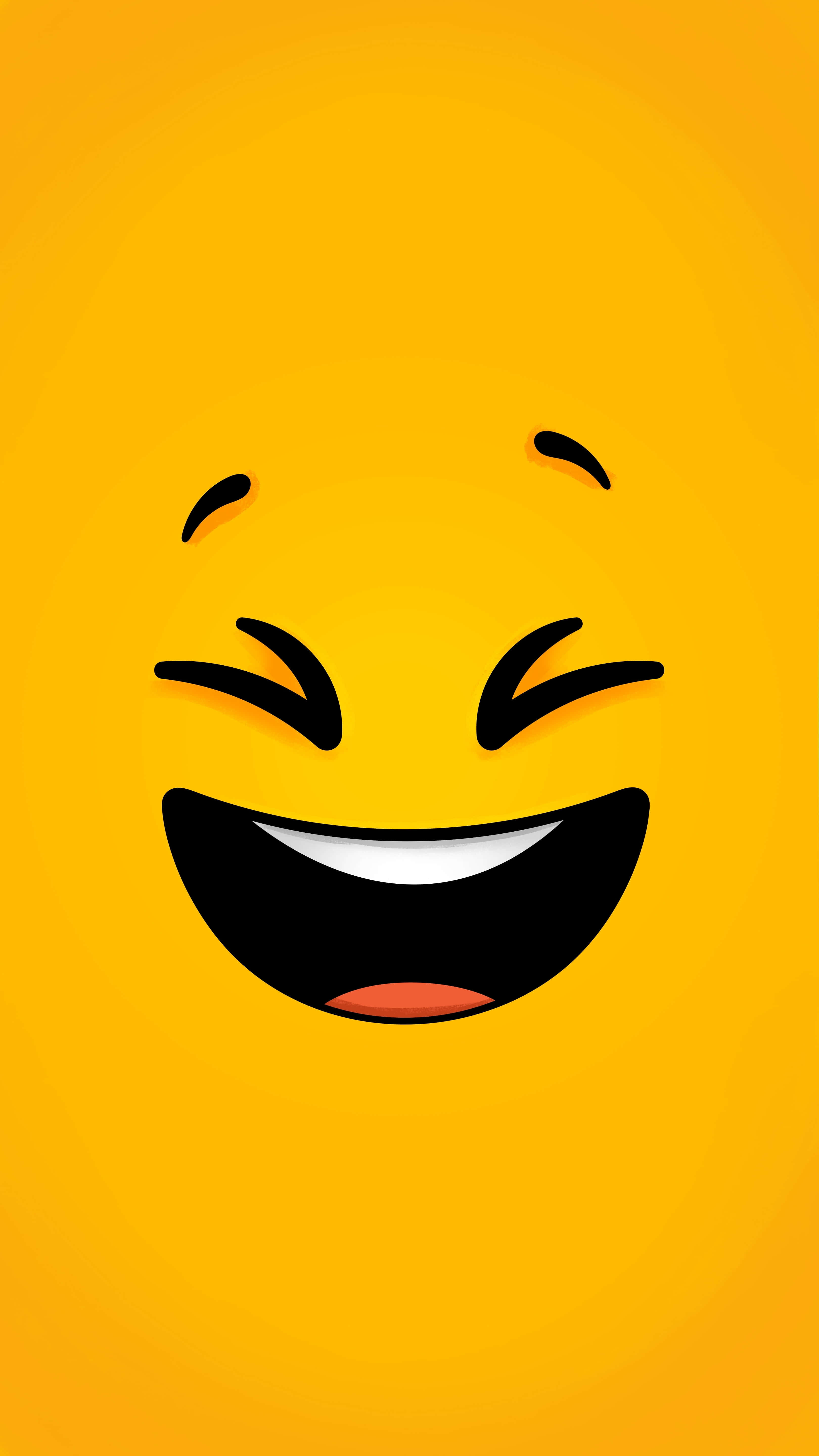 happiness 桌布 壁紙 — 一個明亮的黃色表情符號臉孔，閉著眼睛，露出寬闊的牙齒笑容，在純黃色背景上快樂地大笑。