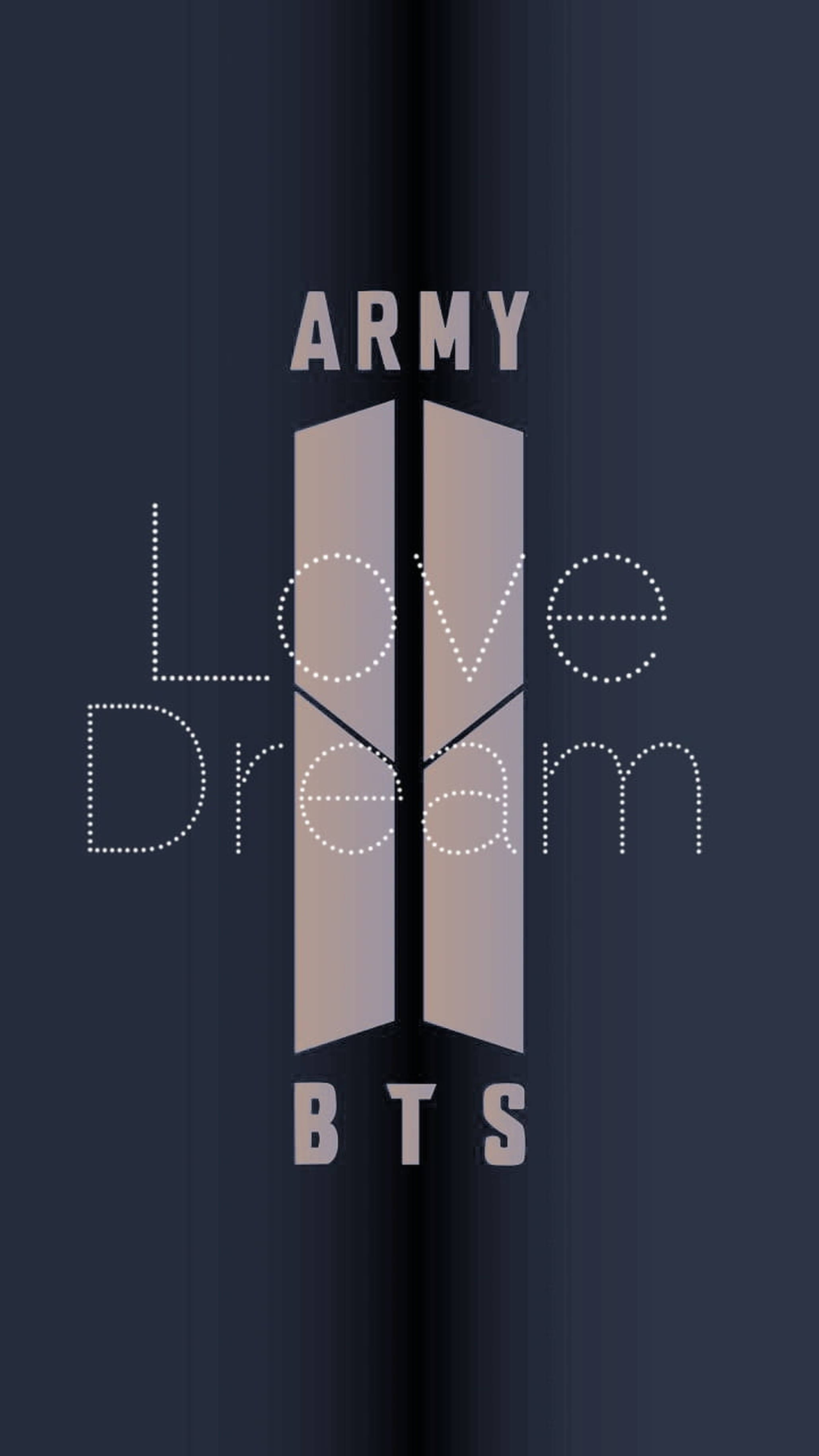 BTS ARMY愛之夢 壁紙 — 極簡深藍色壁紙，帶有 'ARMY Love Dream BTS' 文字，採用點狀字體和垂直漸變條紋。