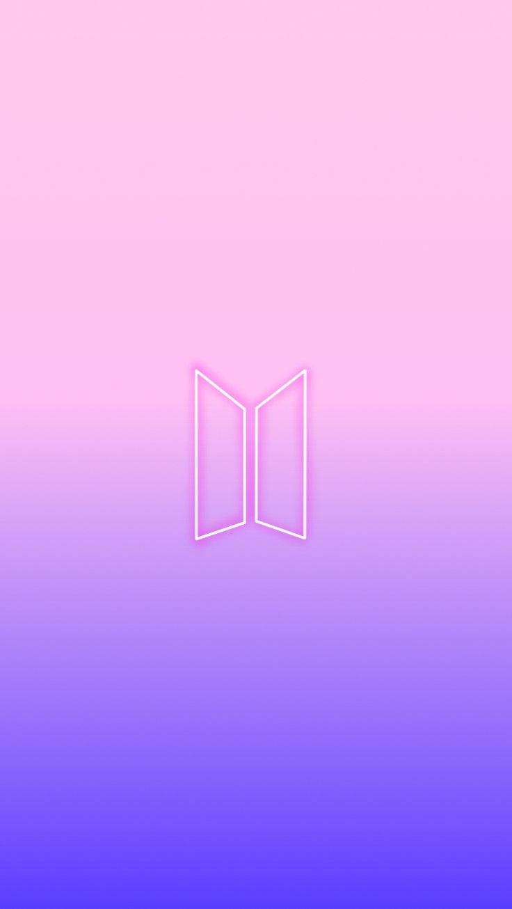 漸層紫色BTS標誌 壁紙 — 一個極簡風格的蝴蝶標誌霓虹輪廓，居中放置在柔和粉紅到紫色漸變背景上。